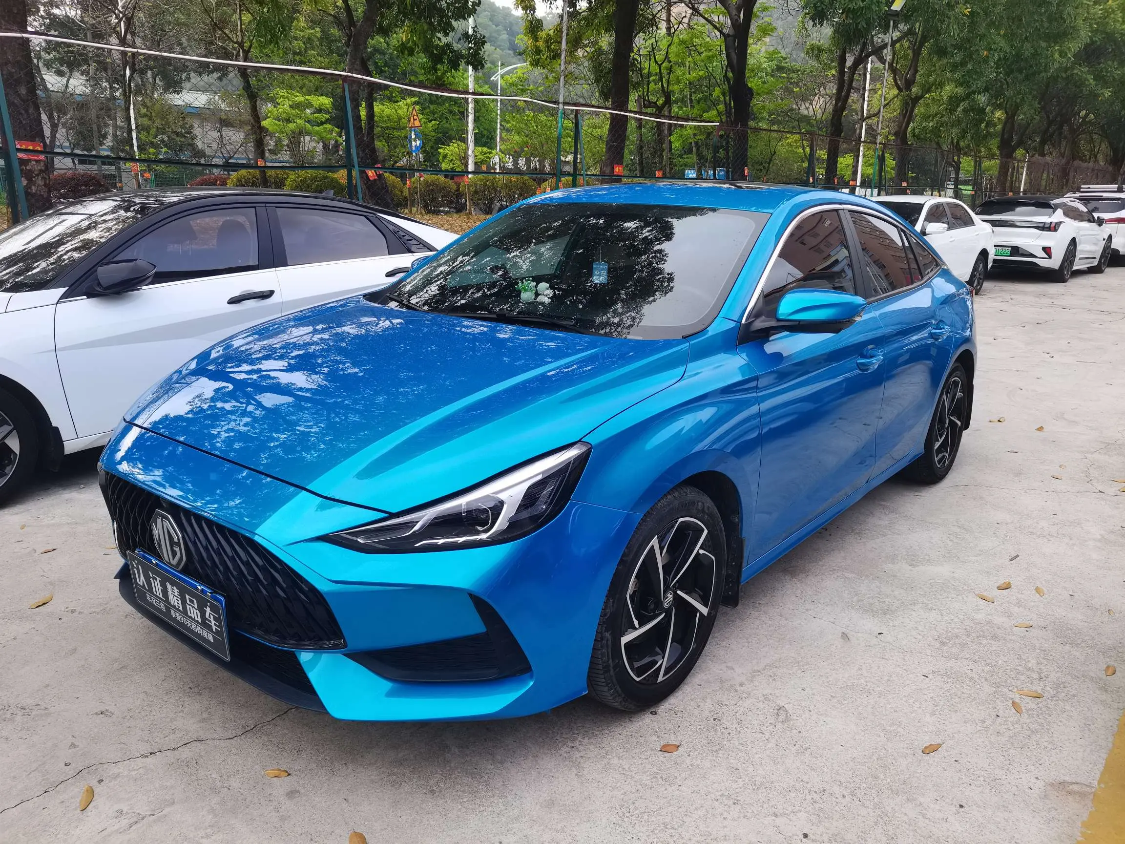 MG 5  из Китая