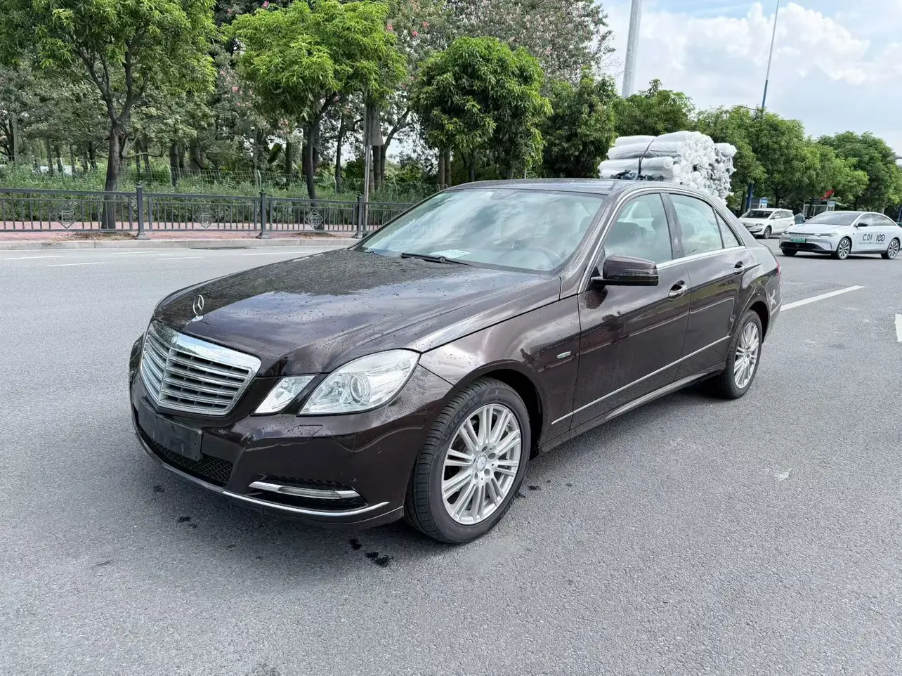 Mercedes-Benz E-Class (imported)  из Китая