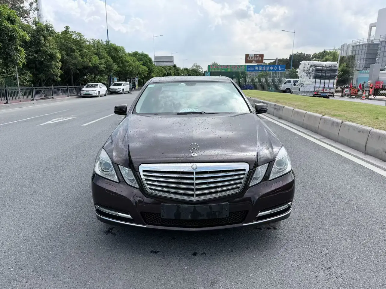 Mercedes-Benz E-Class (imported)  из Китая