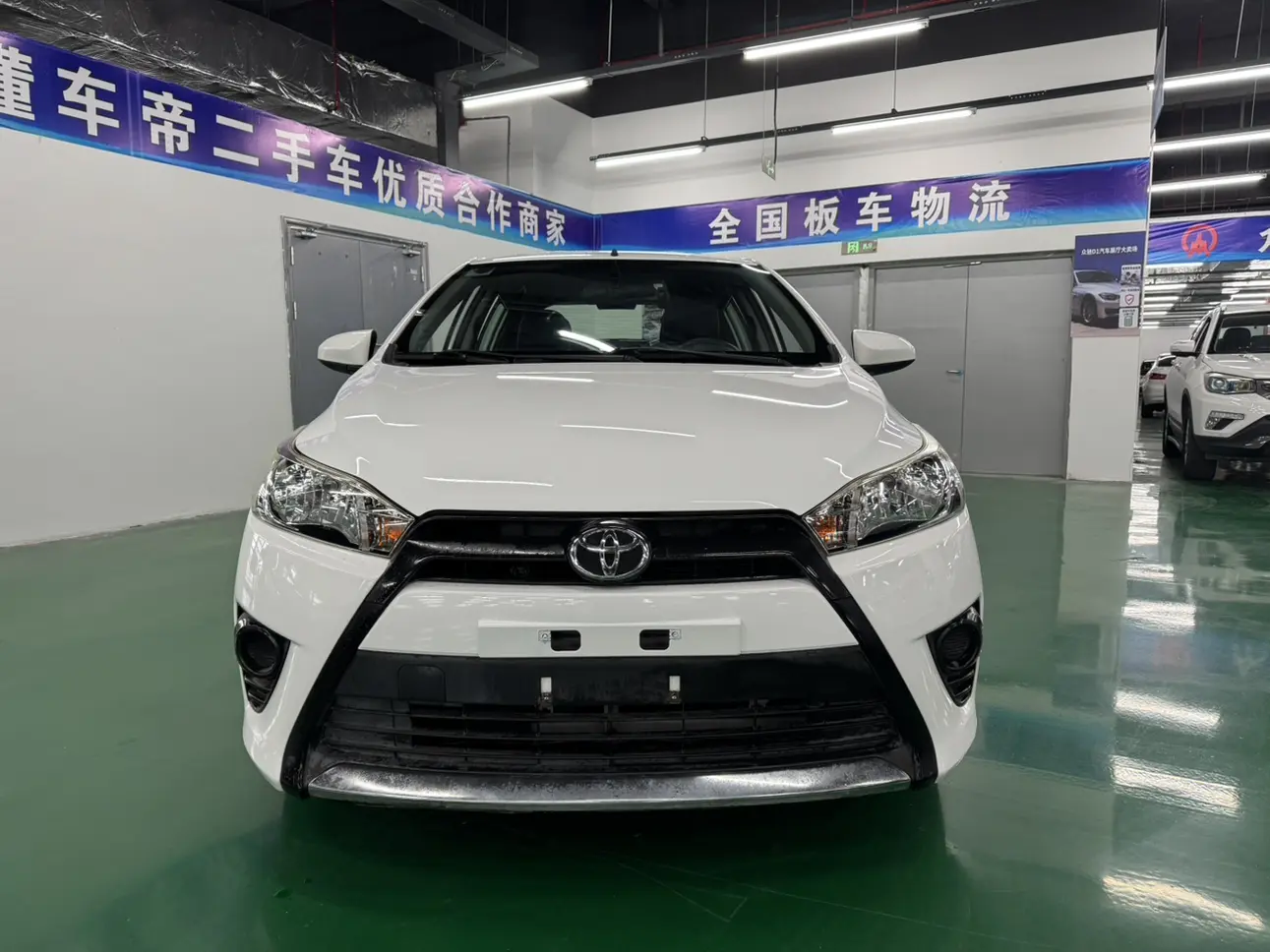 Toyota Yaris L  из Китая