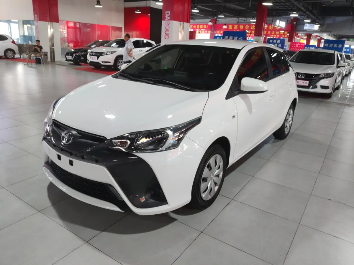 Toyota Yaris L  из Китая
