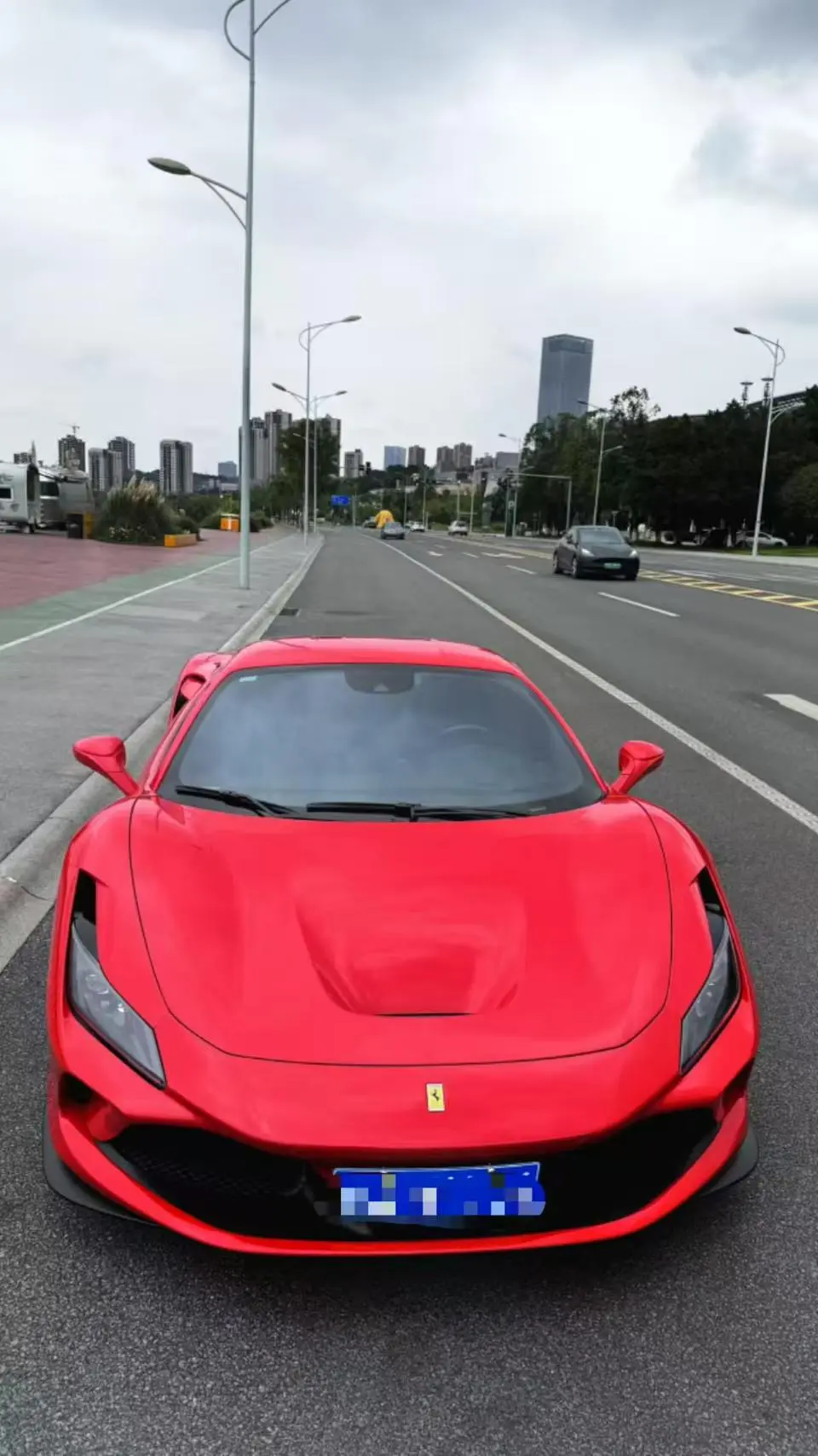Ferrari F8  из Китая