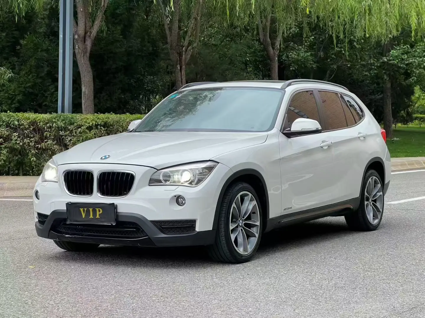 BMW X1  из Китая