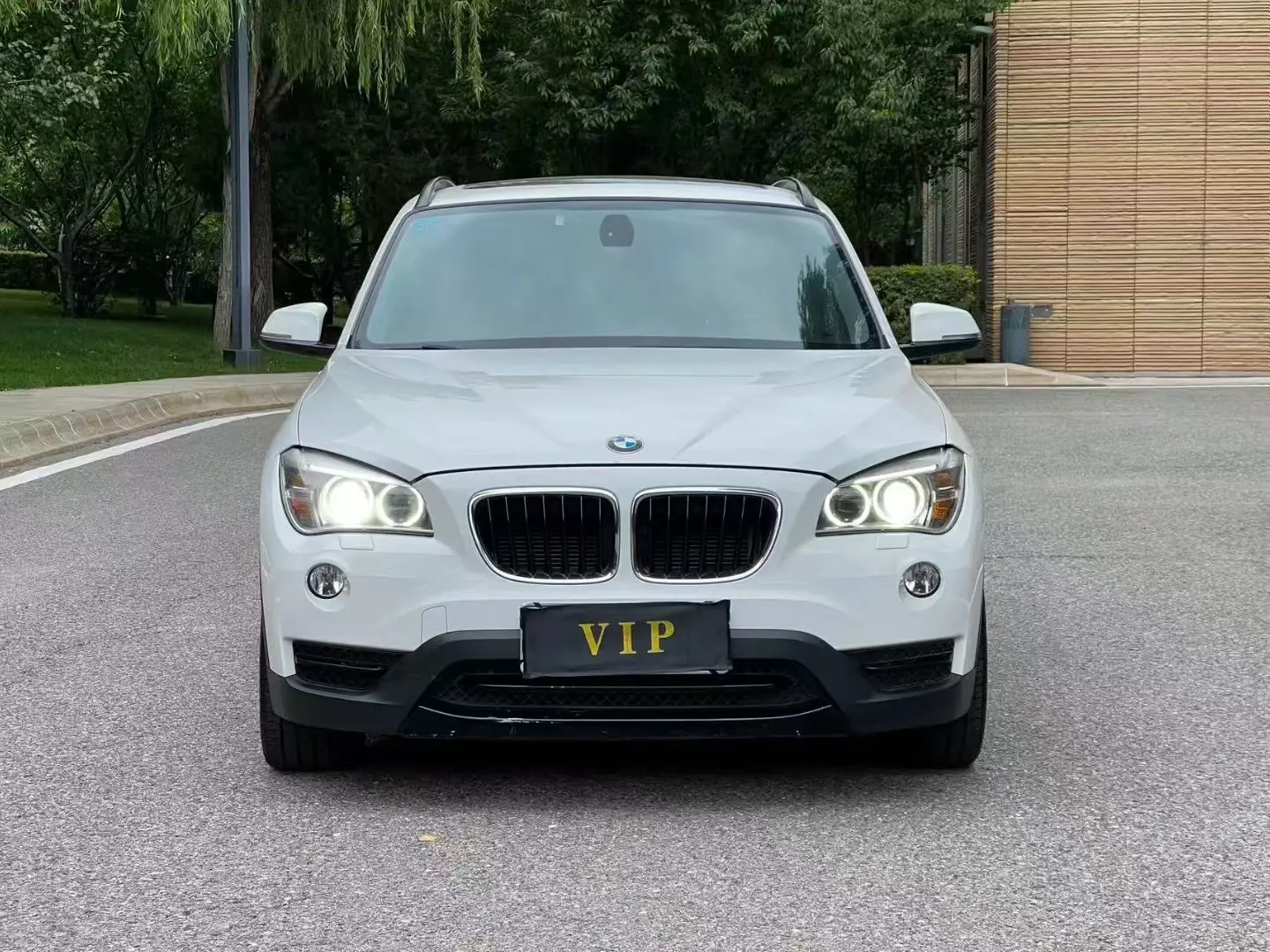 BMW X1  из Китая