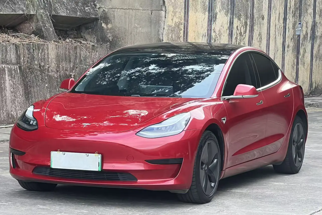 Tesla Model 3  из Китая