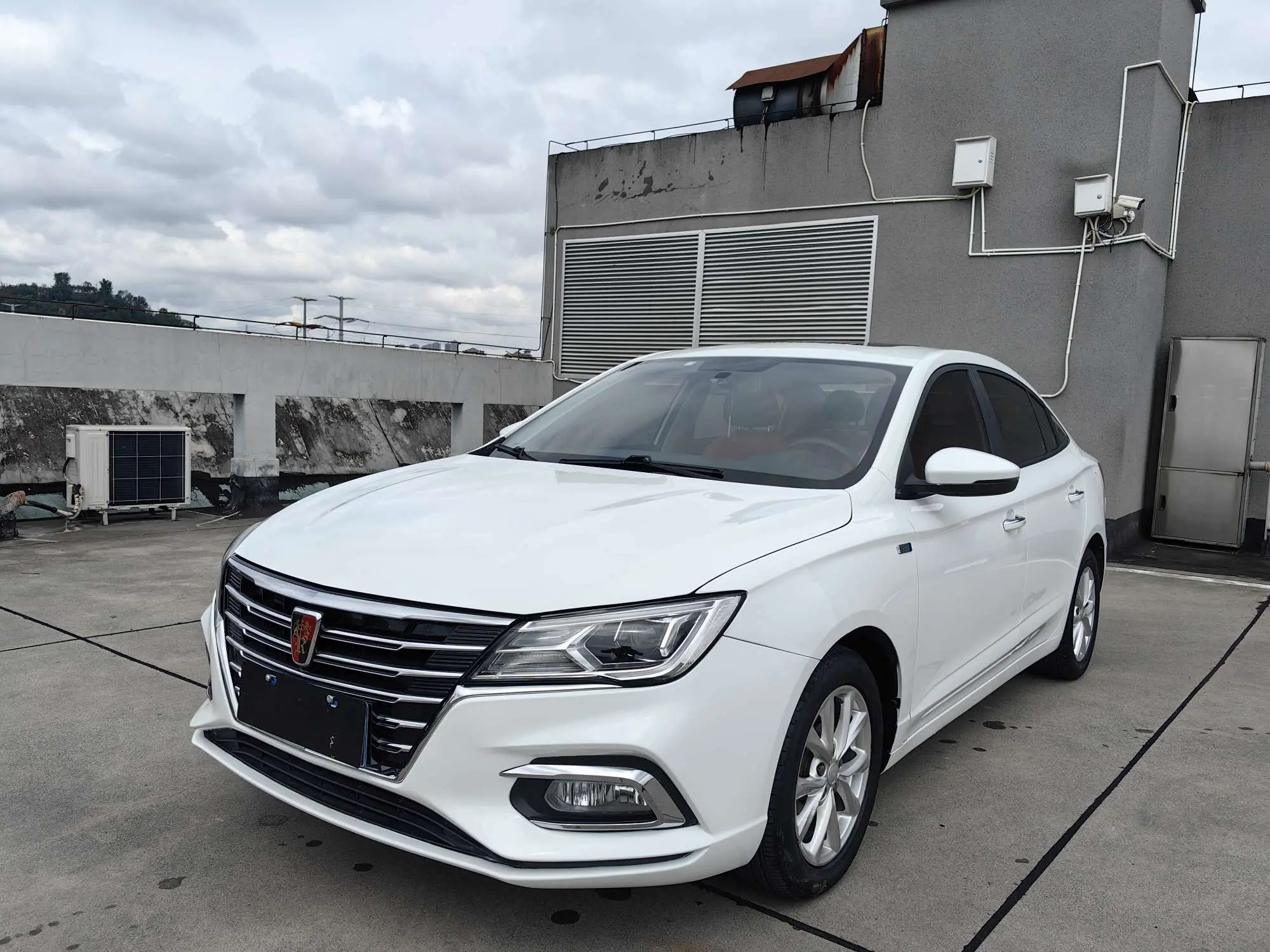 Roewe i5  из Китая