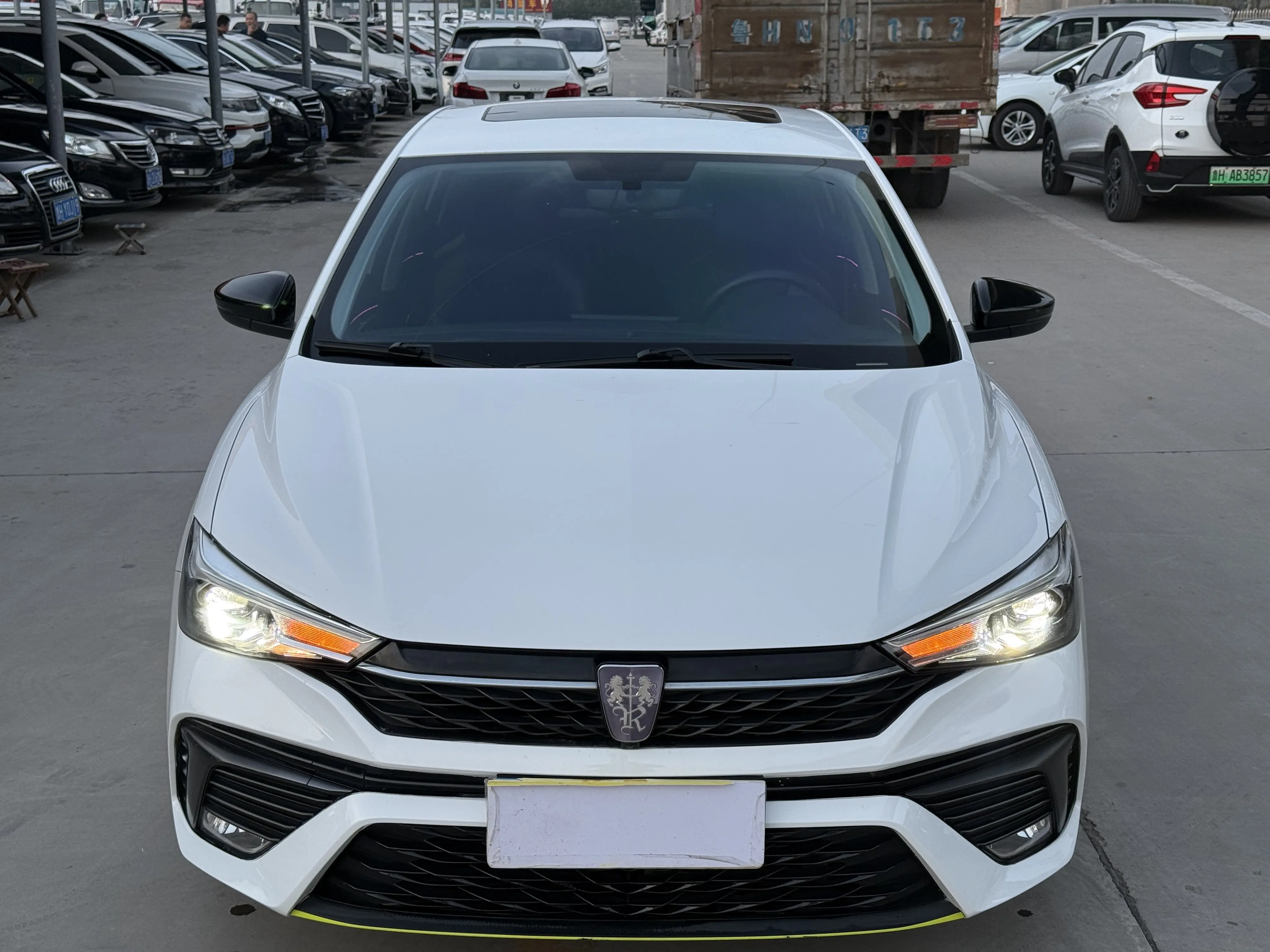 Roewe i5  из Китая