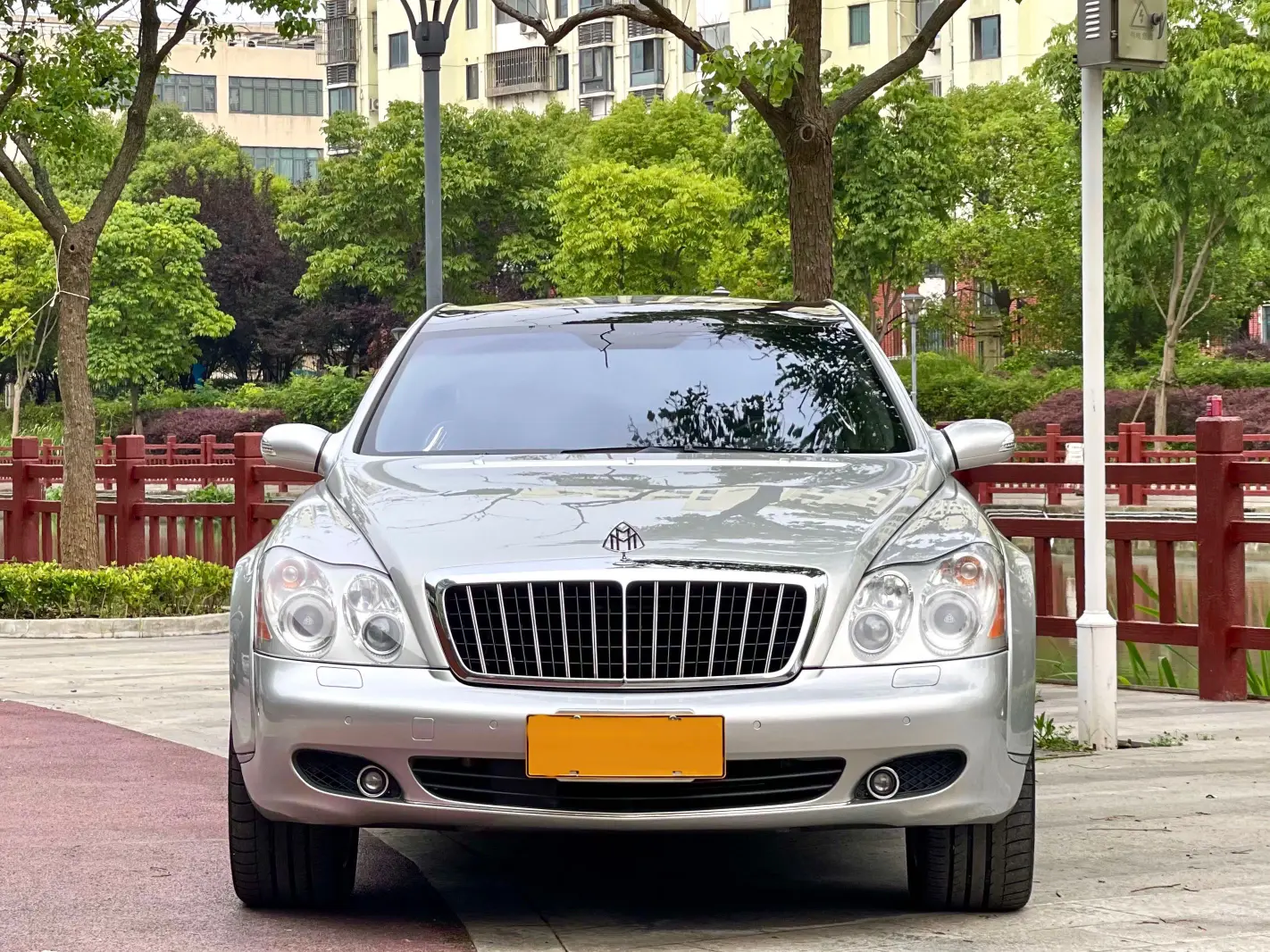 Maybach Maybach  из Китая