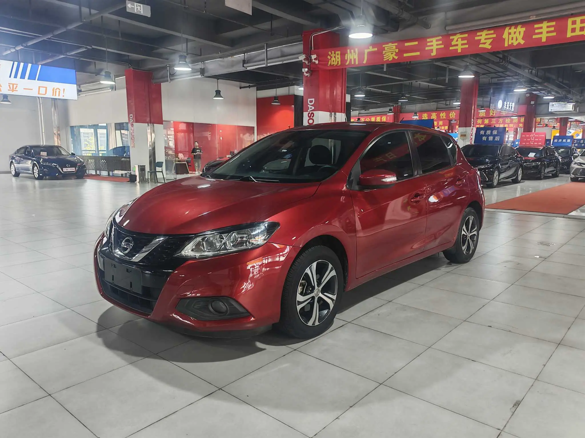 Nissan Tiida  из Китая