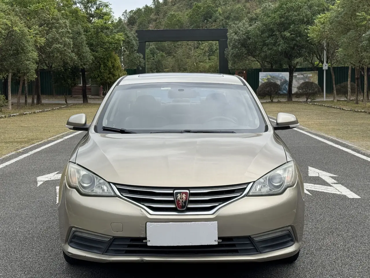 Roewe 360  из Китая