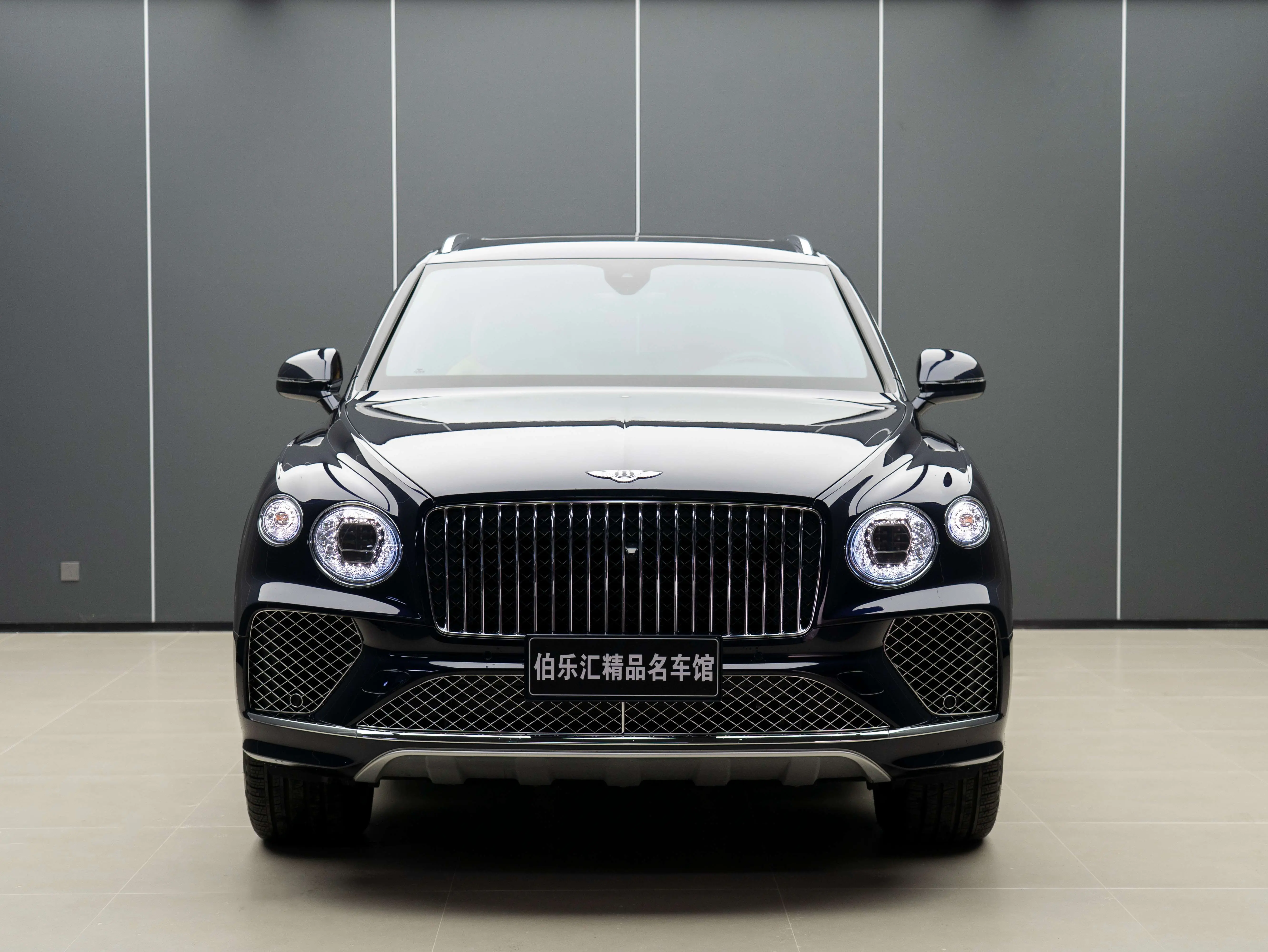 Bentley Bentayga  из Китая