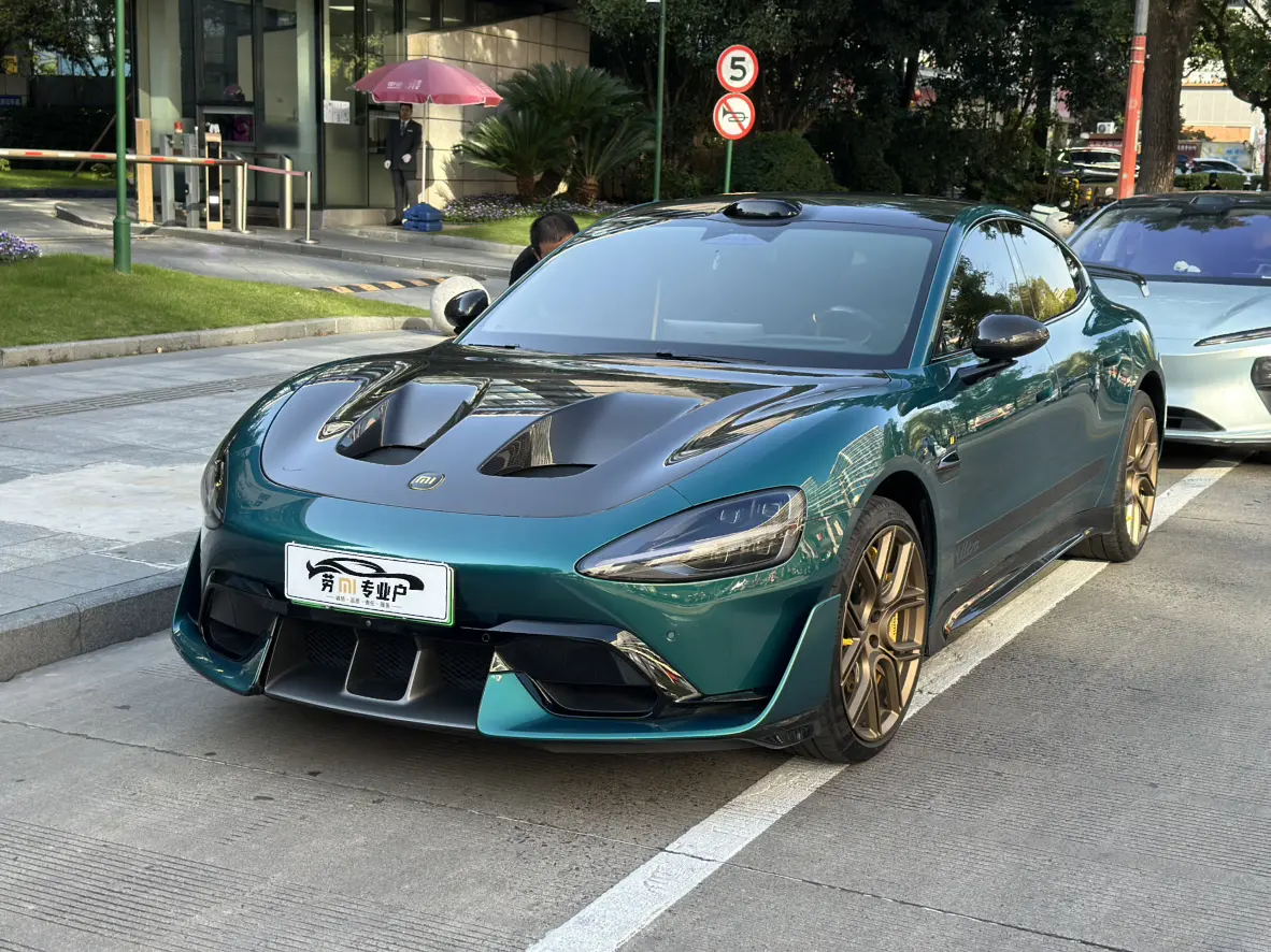 Xiaomi car Xiaomi SU7 Ultra  из Китая