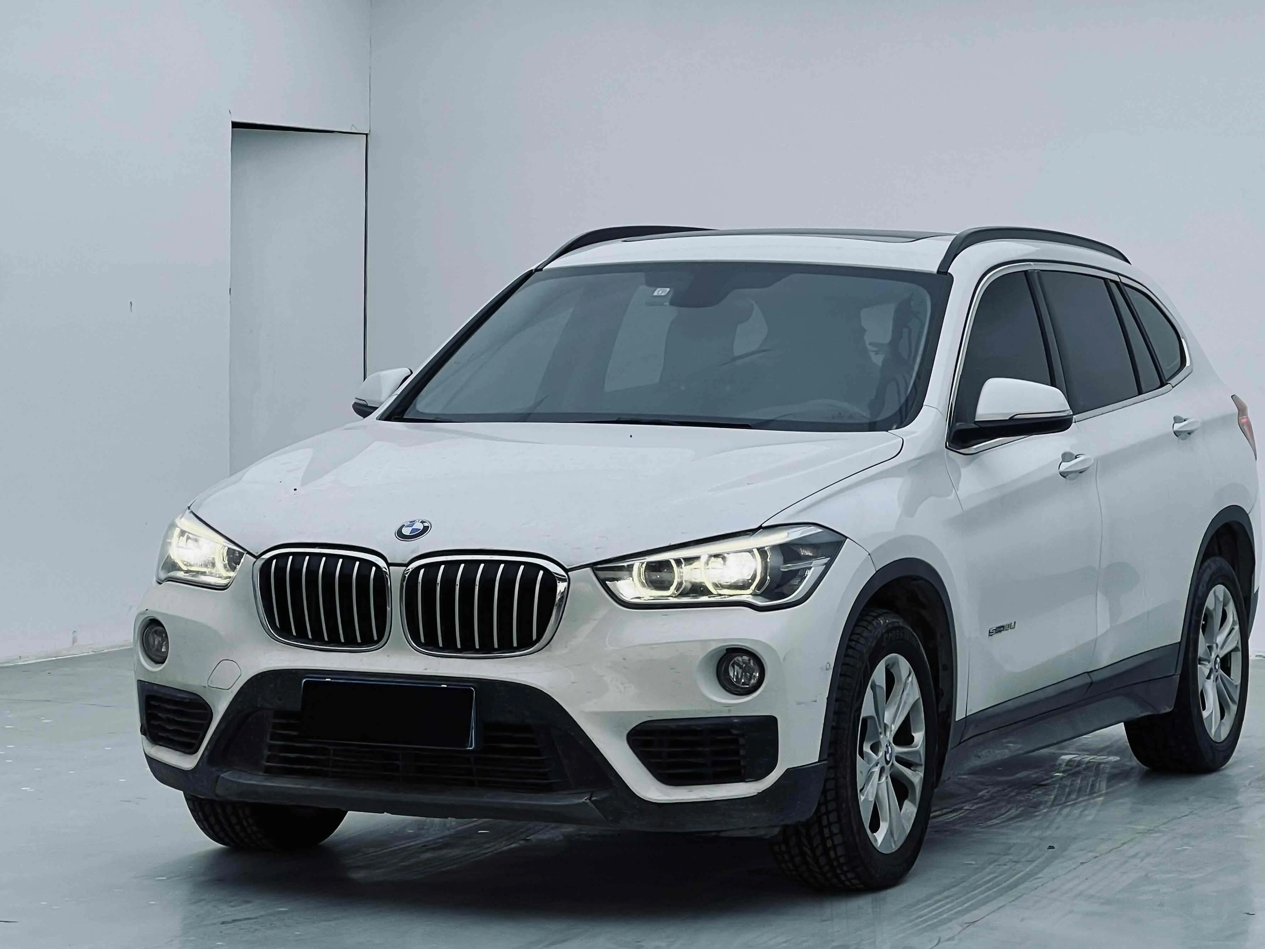 BMW X1  из Китая