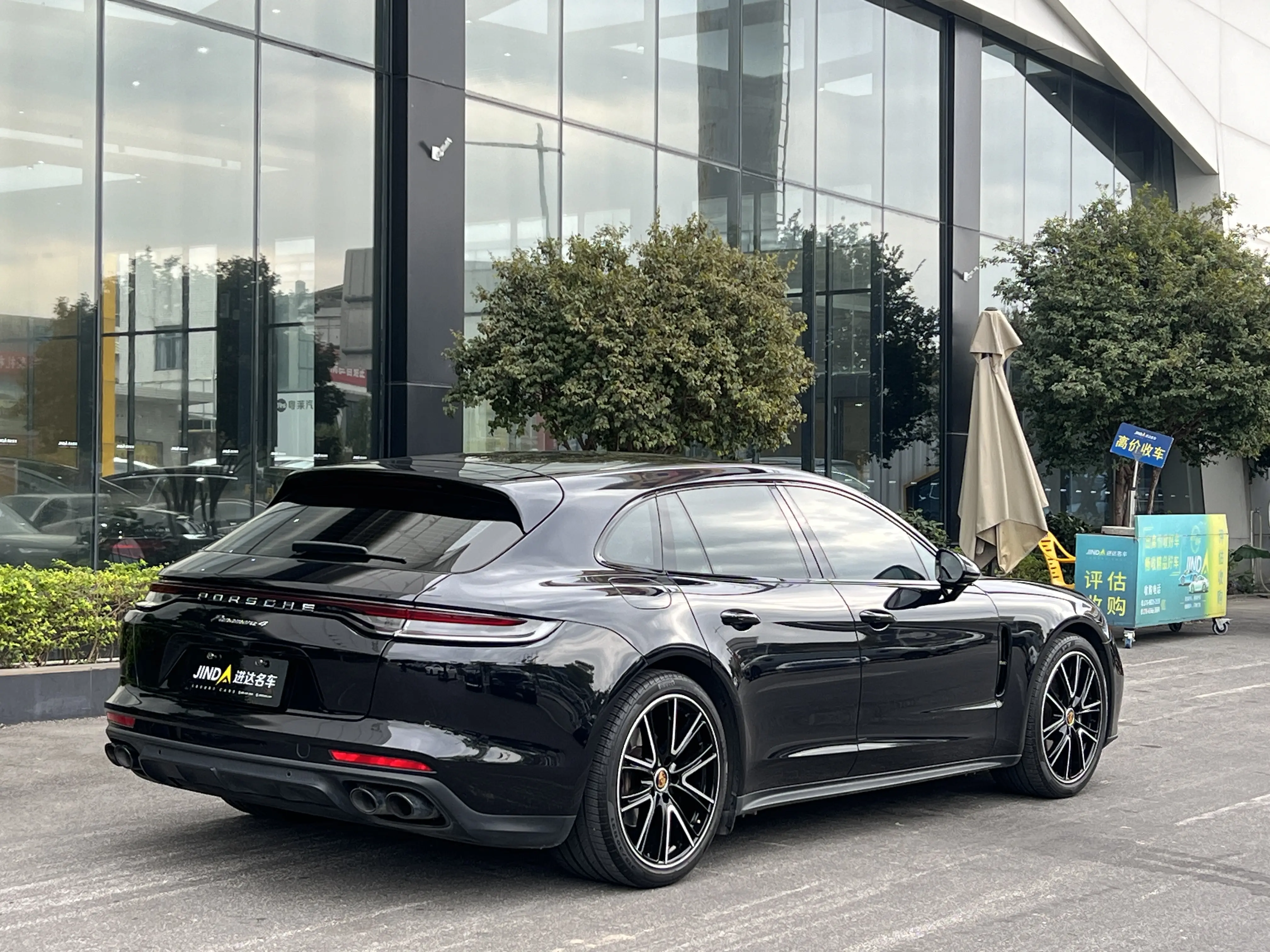 Porsche Panamera  из Китая