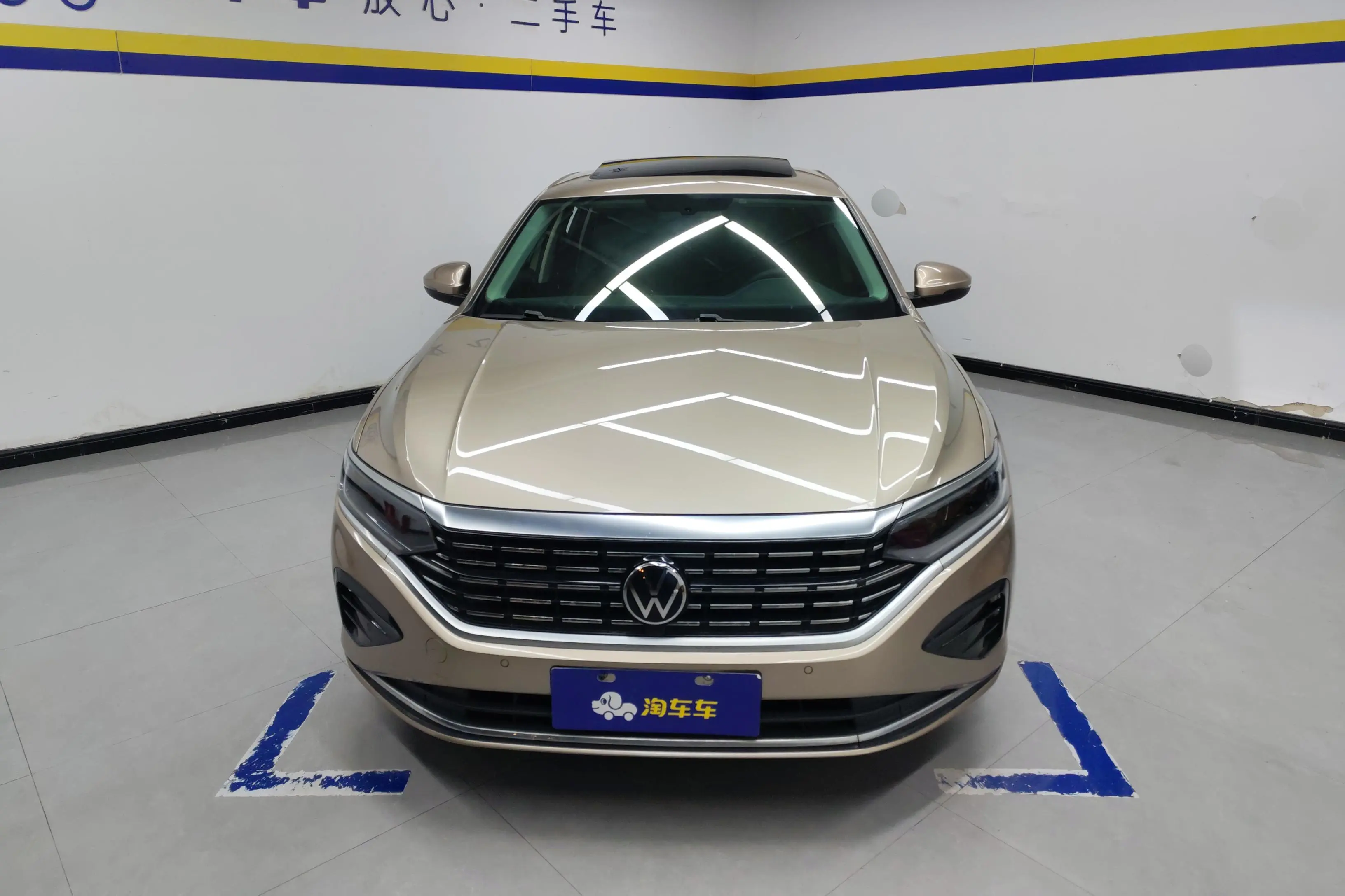 Volkswagen Passat  из Китая