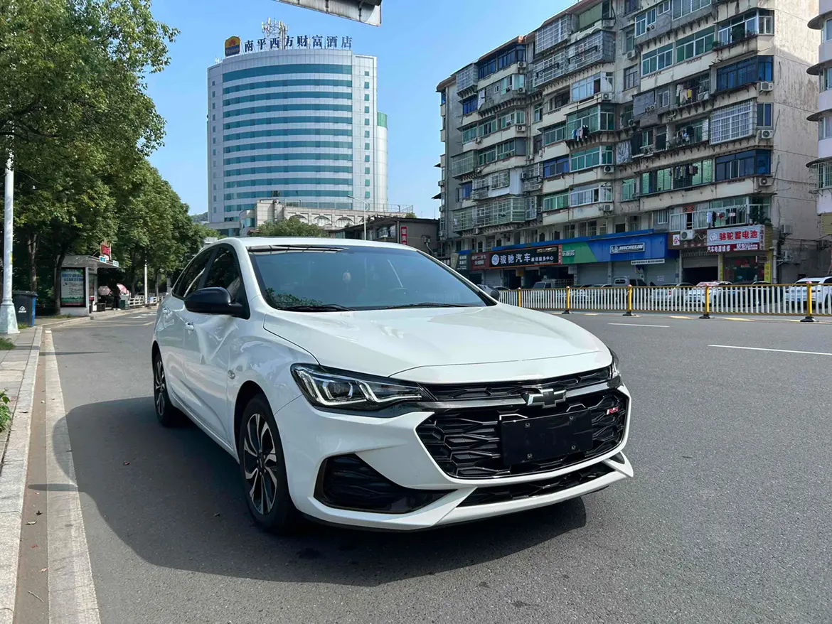 Chevrolet Monza (Cruze)  из Китая