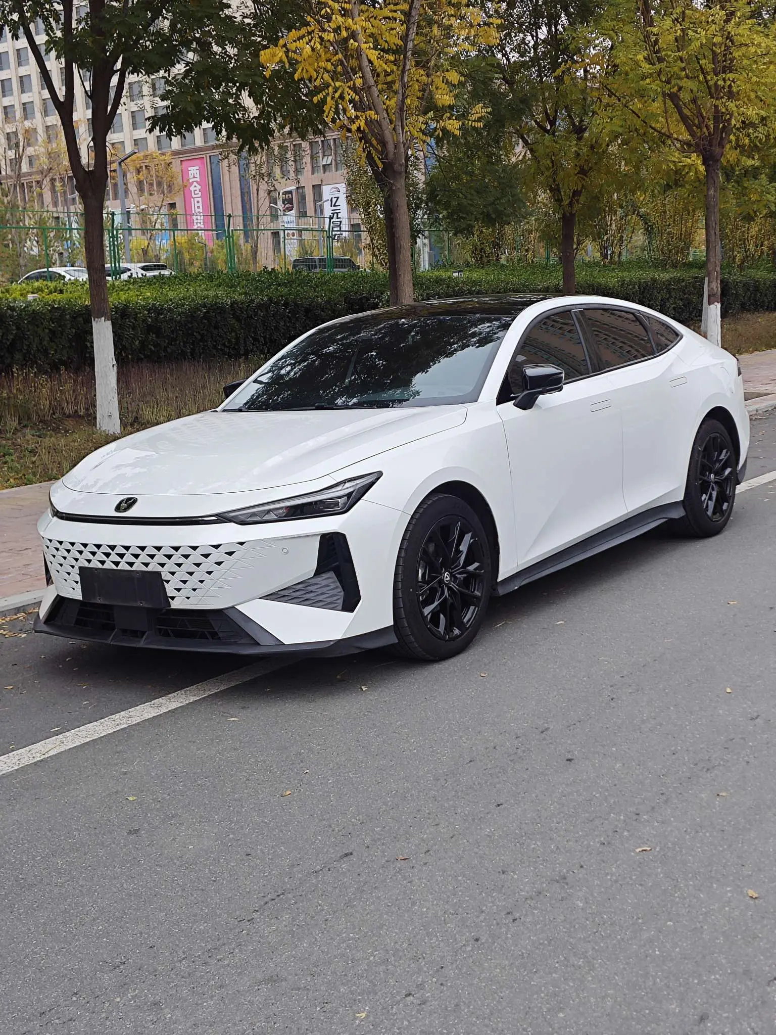 Changan UNI-V  из Китая