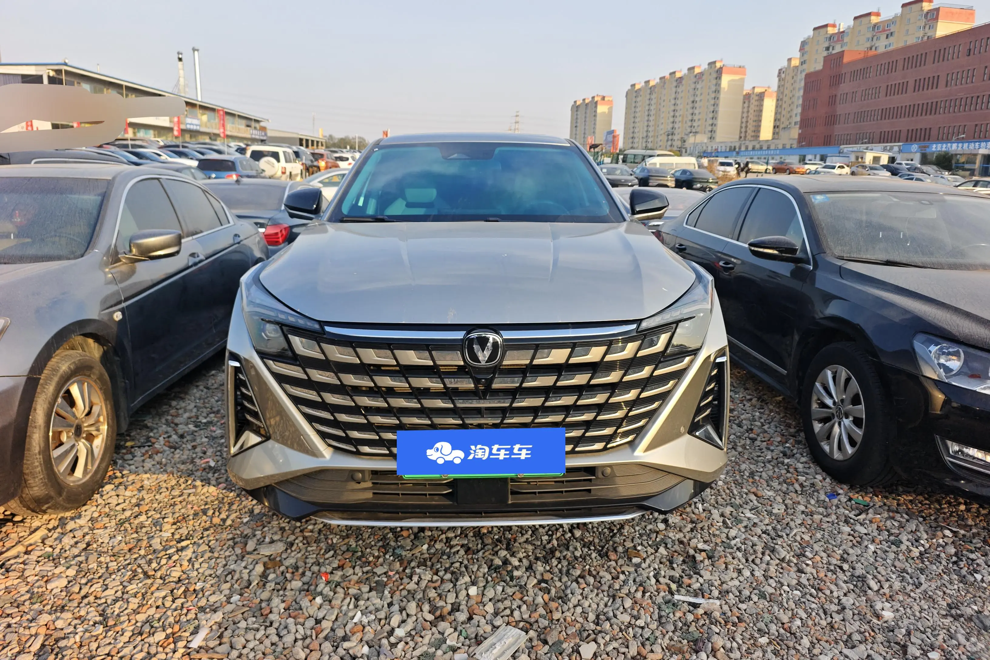 Changan UNI-Z PHEV  из Китая