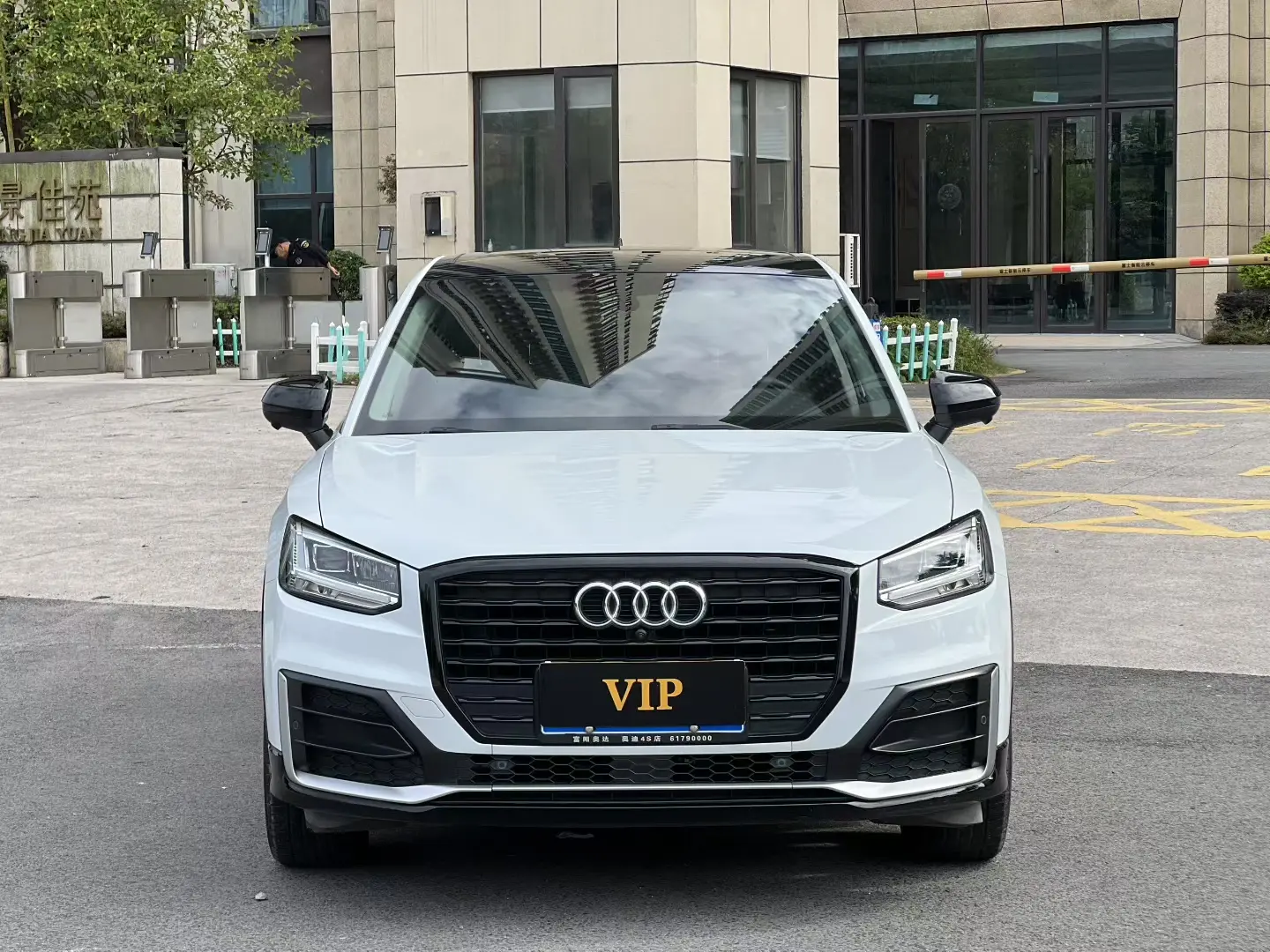 Audi Q2L  из Китая