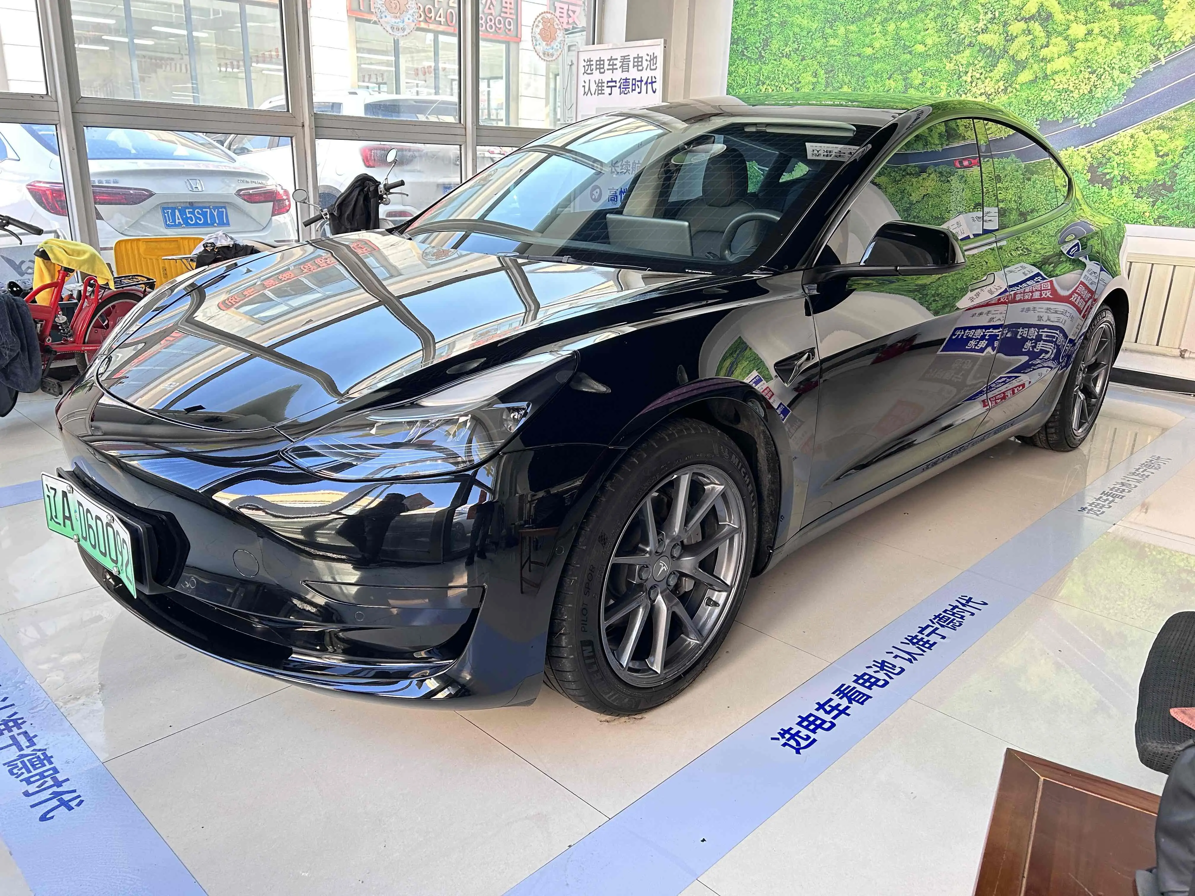 Tesla Model 3  из Китая