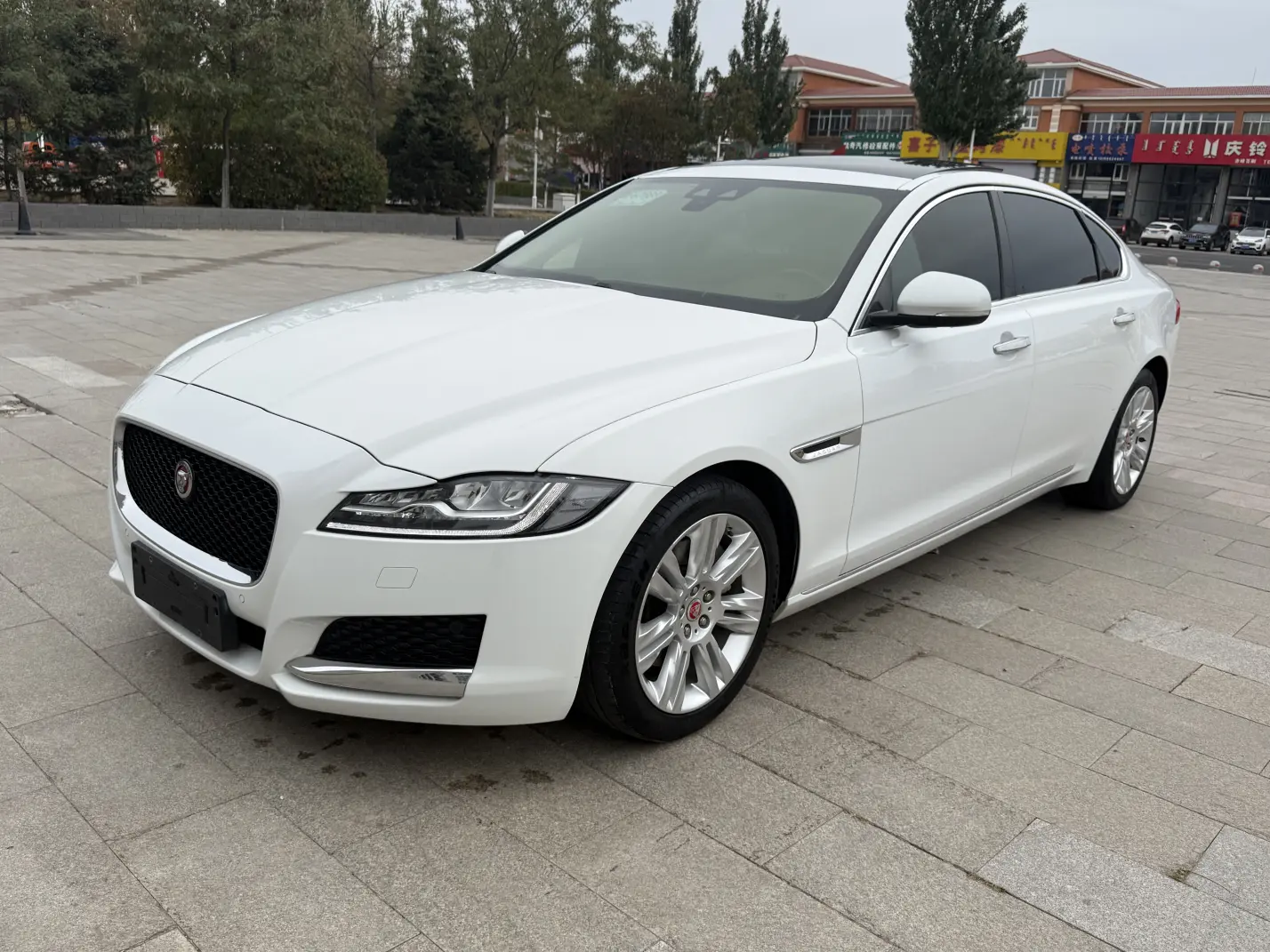 Jaguar XFL  из Китая