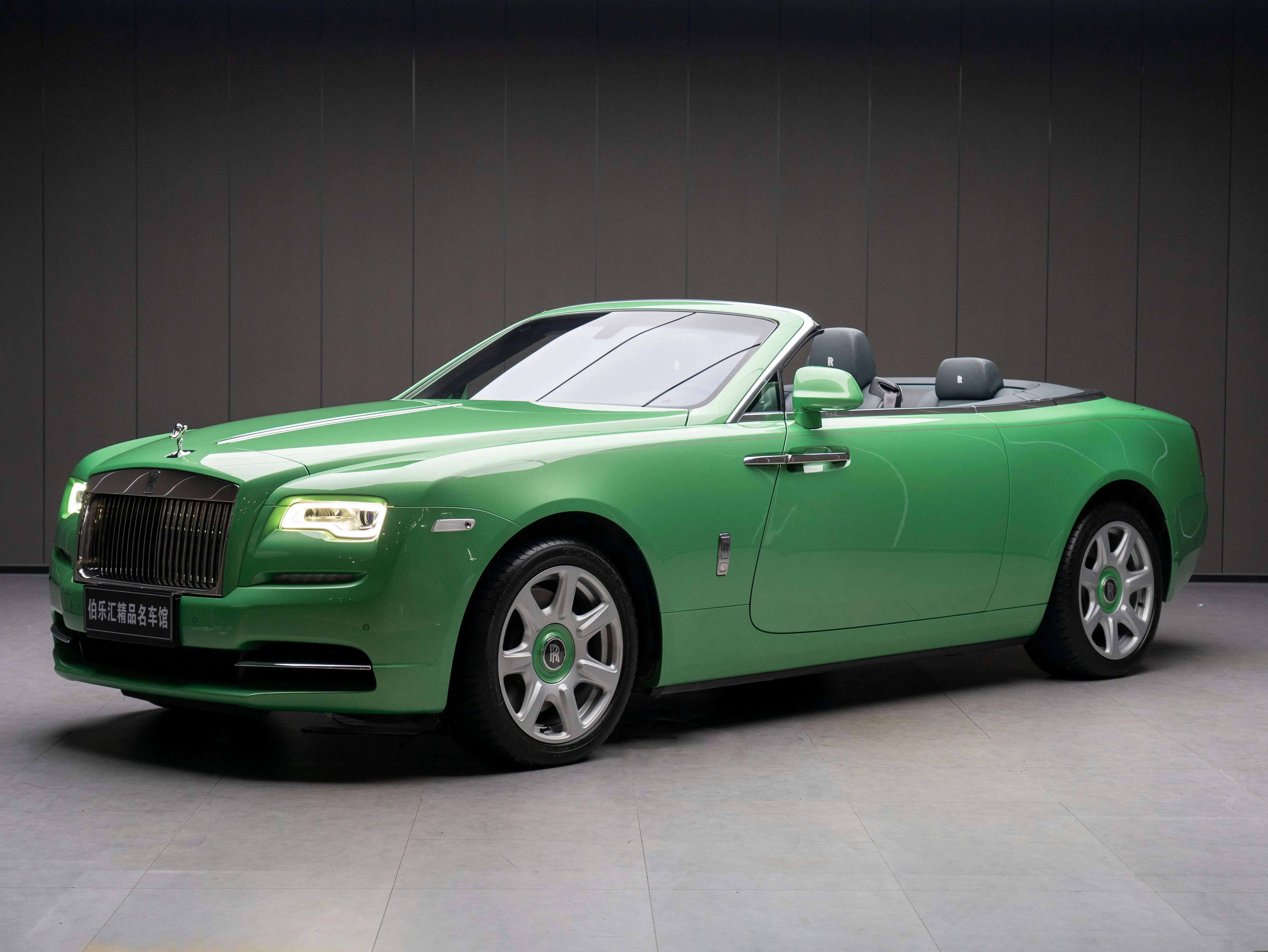 Rolls Royce Yao Ying  из Китая
