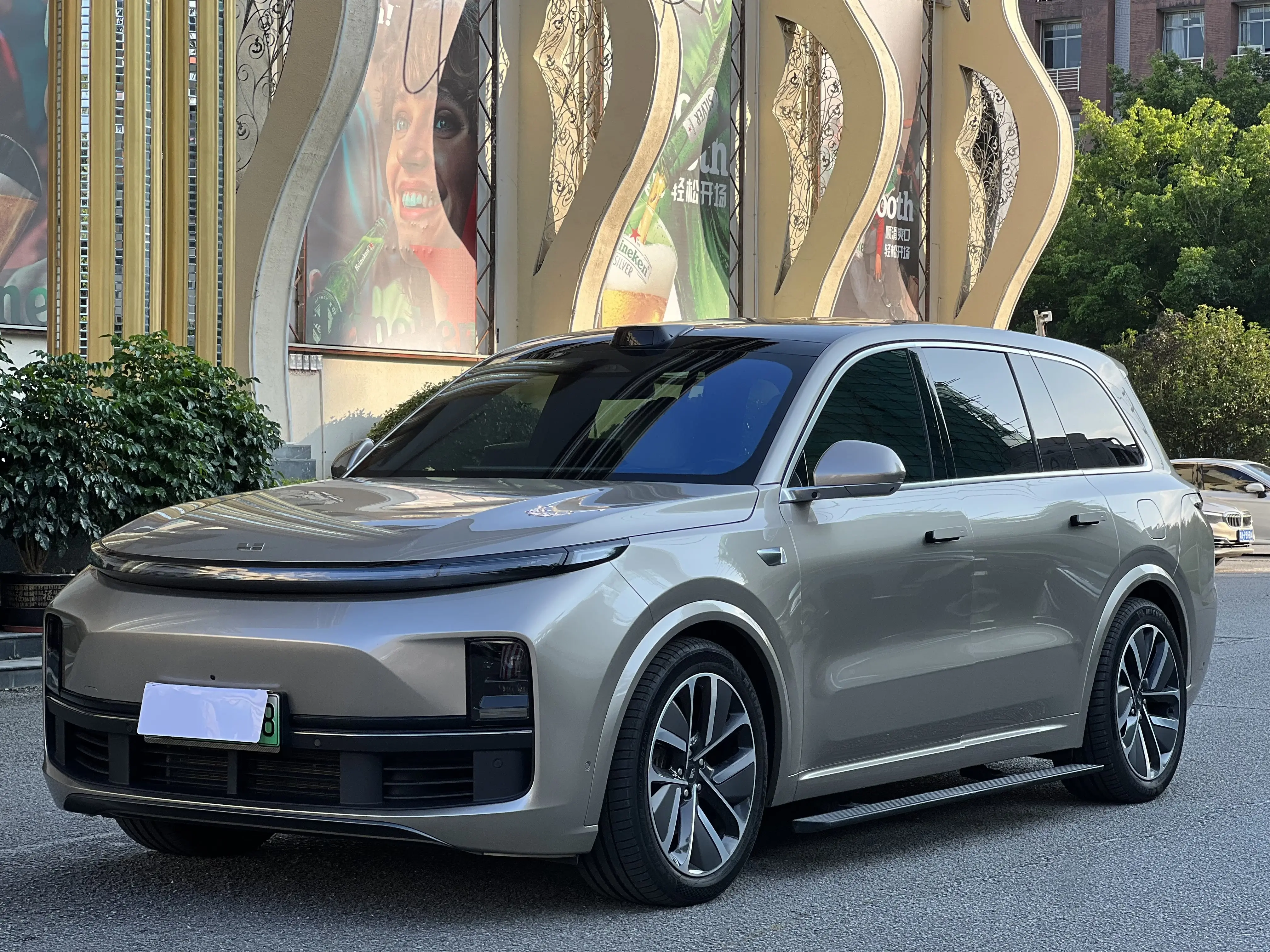 Li L9 (Ideal L9)  из Китая