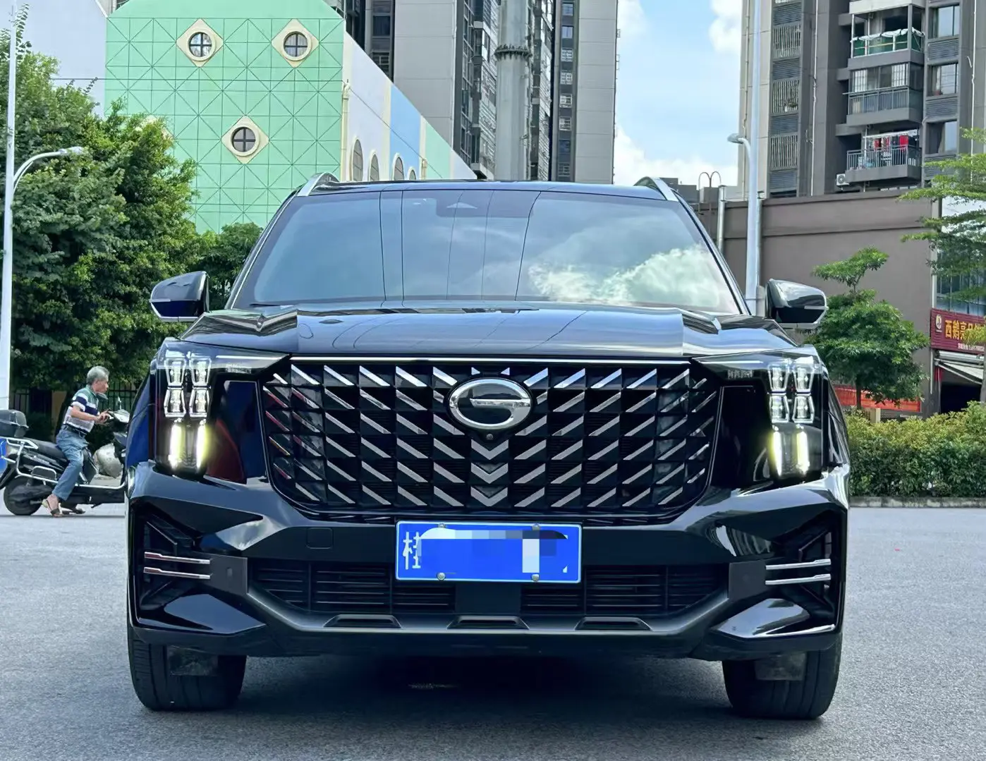 GAC Trumpchi GS8  из Китая