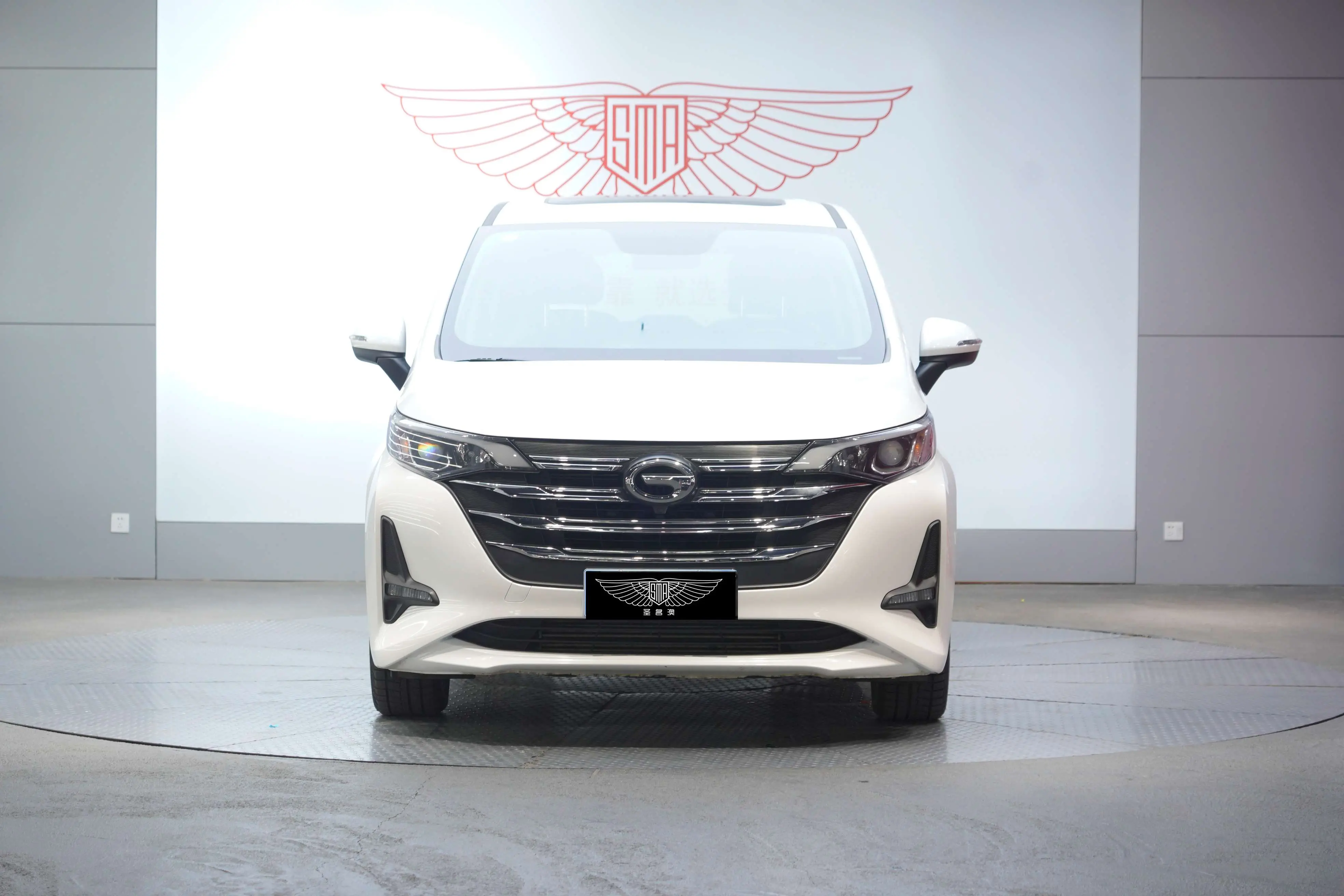 GAC Trumpchi M6  из Китая