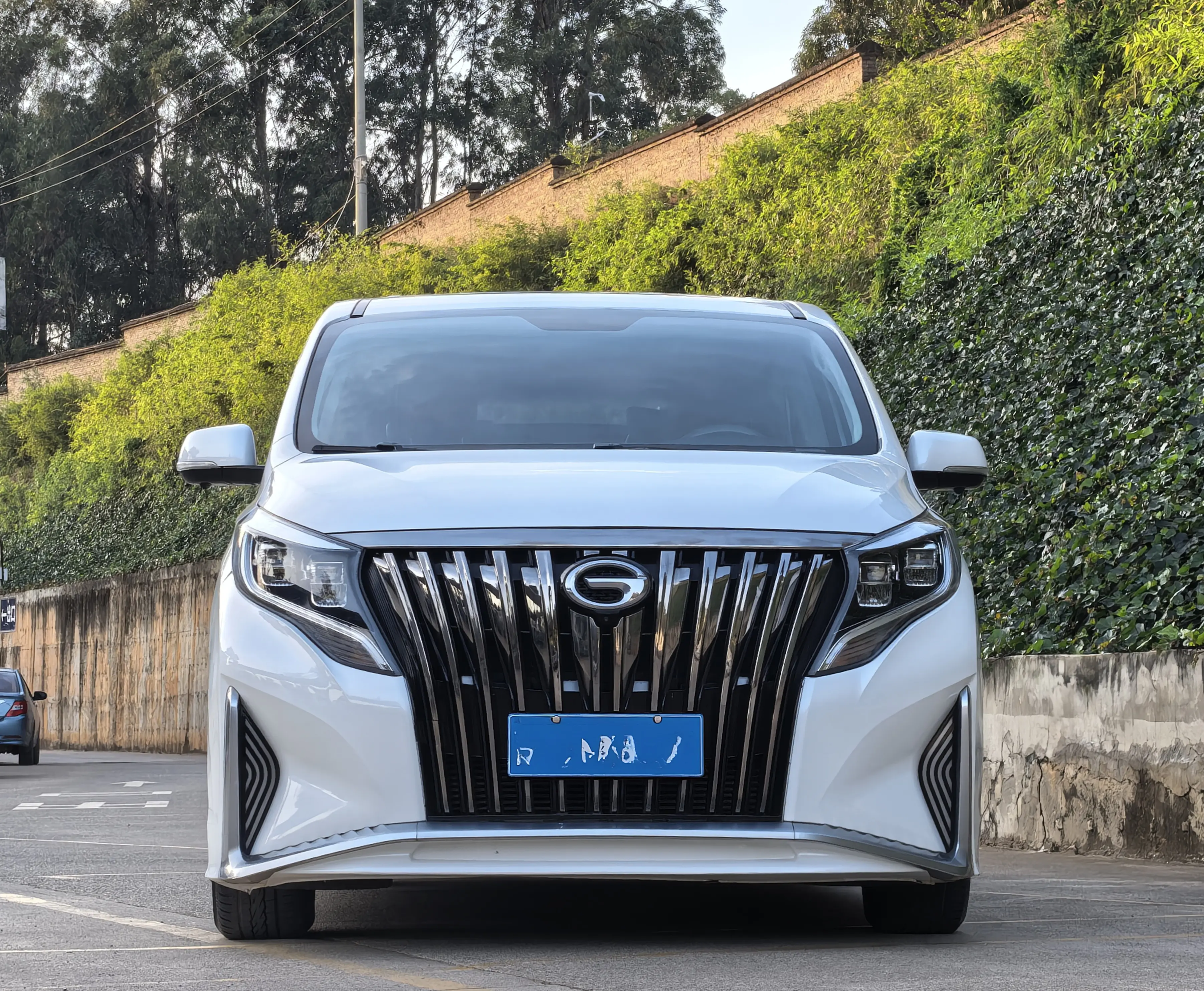 GAC Trumpchi M8  из Китая