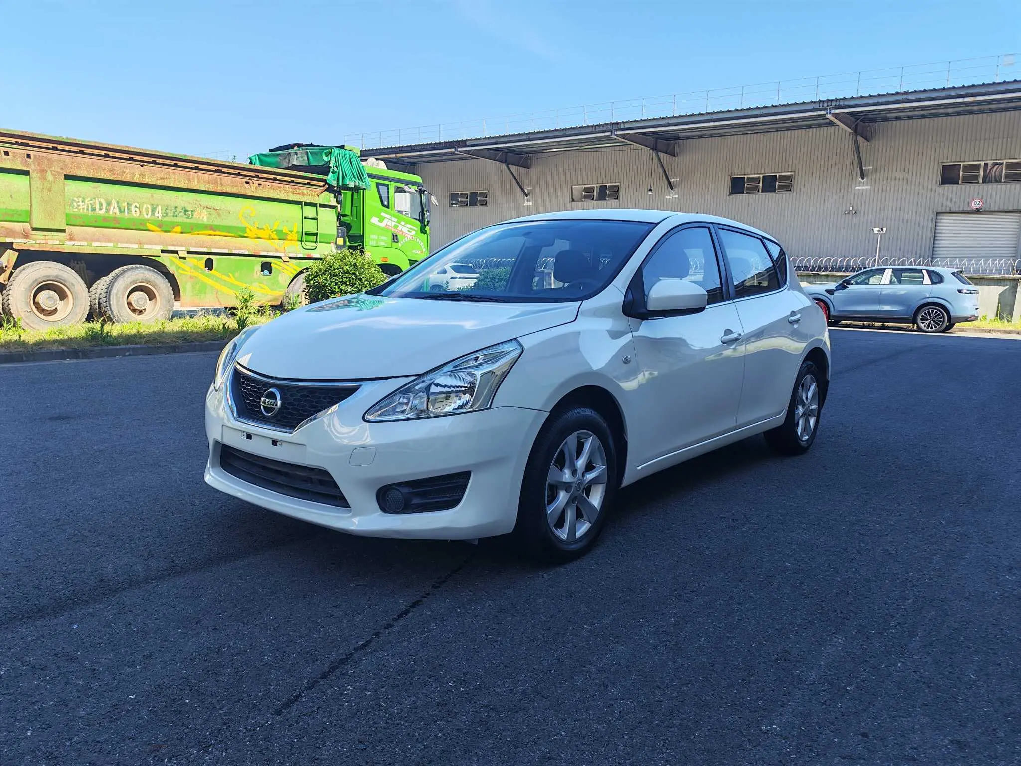 Nissan Tiida  из Китая