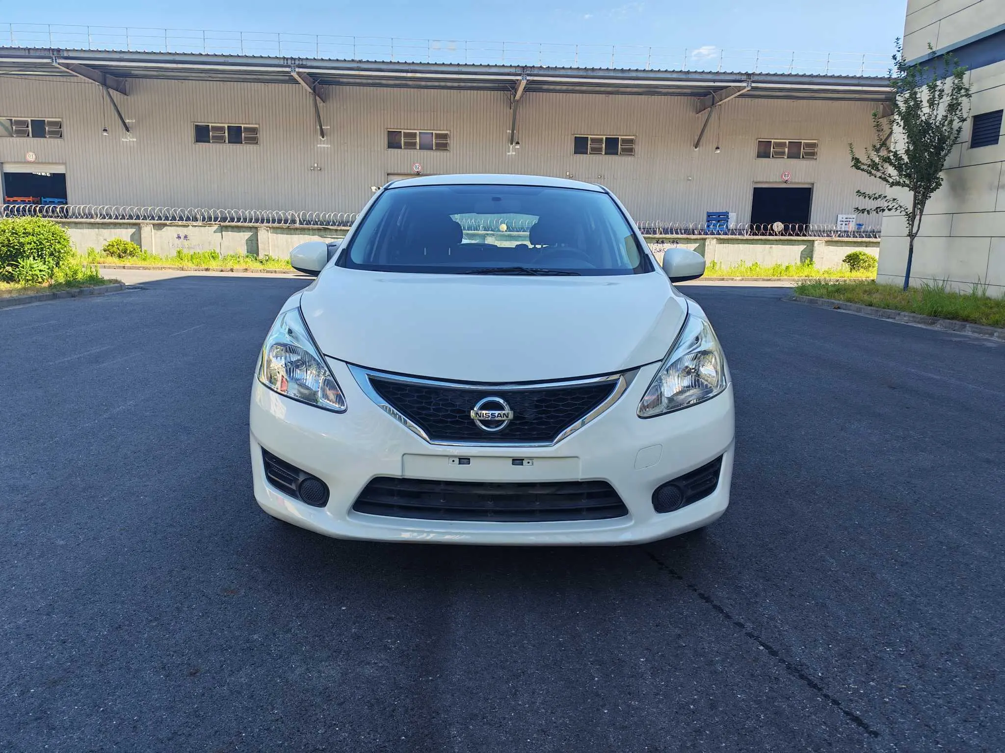 Nissan Tiida  из Китая