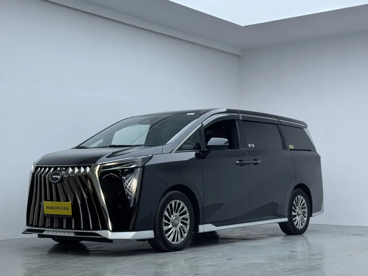 GAC Trumpchi M8  из Китая