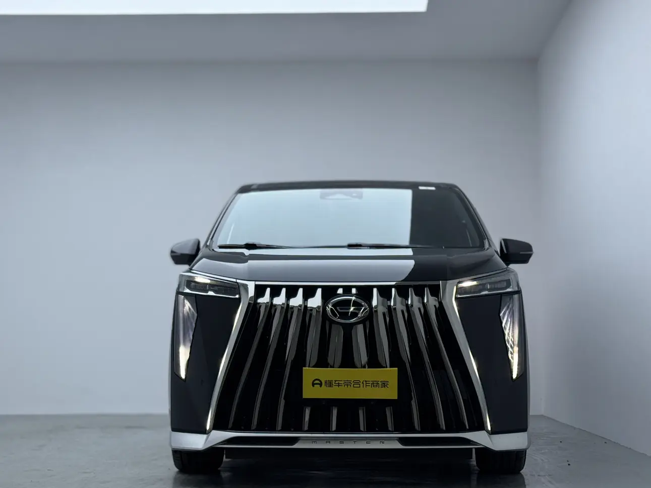 GAC Trumpchi M8  из Китая