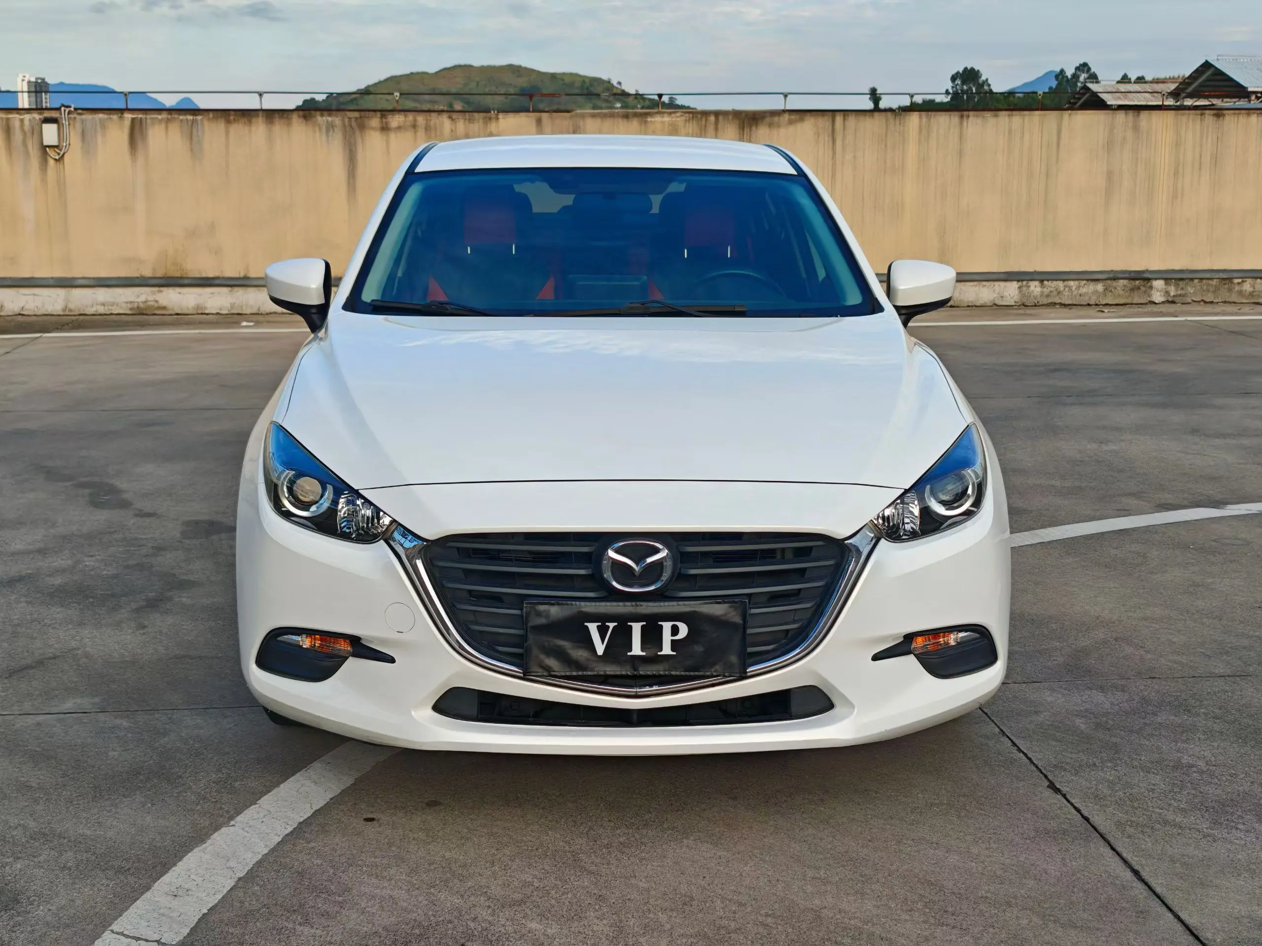 Mazda Axela (Mazda3)  из Китая