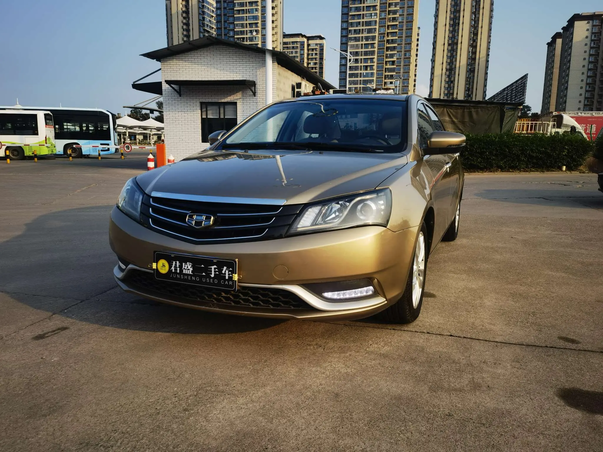 Geely Emgrand  из Китая