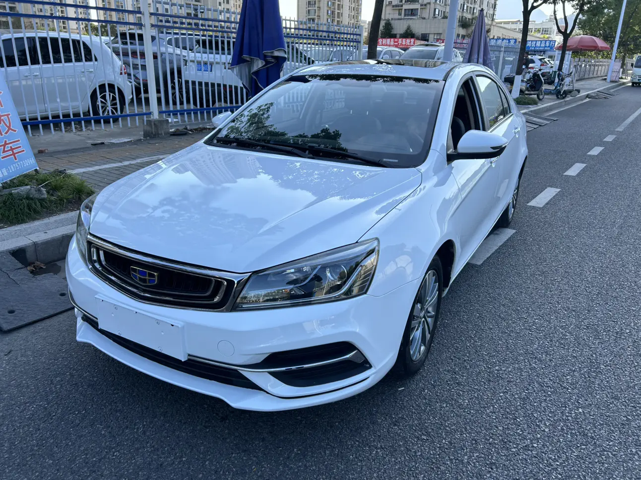 Geely Emgrand  из Китая