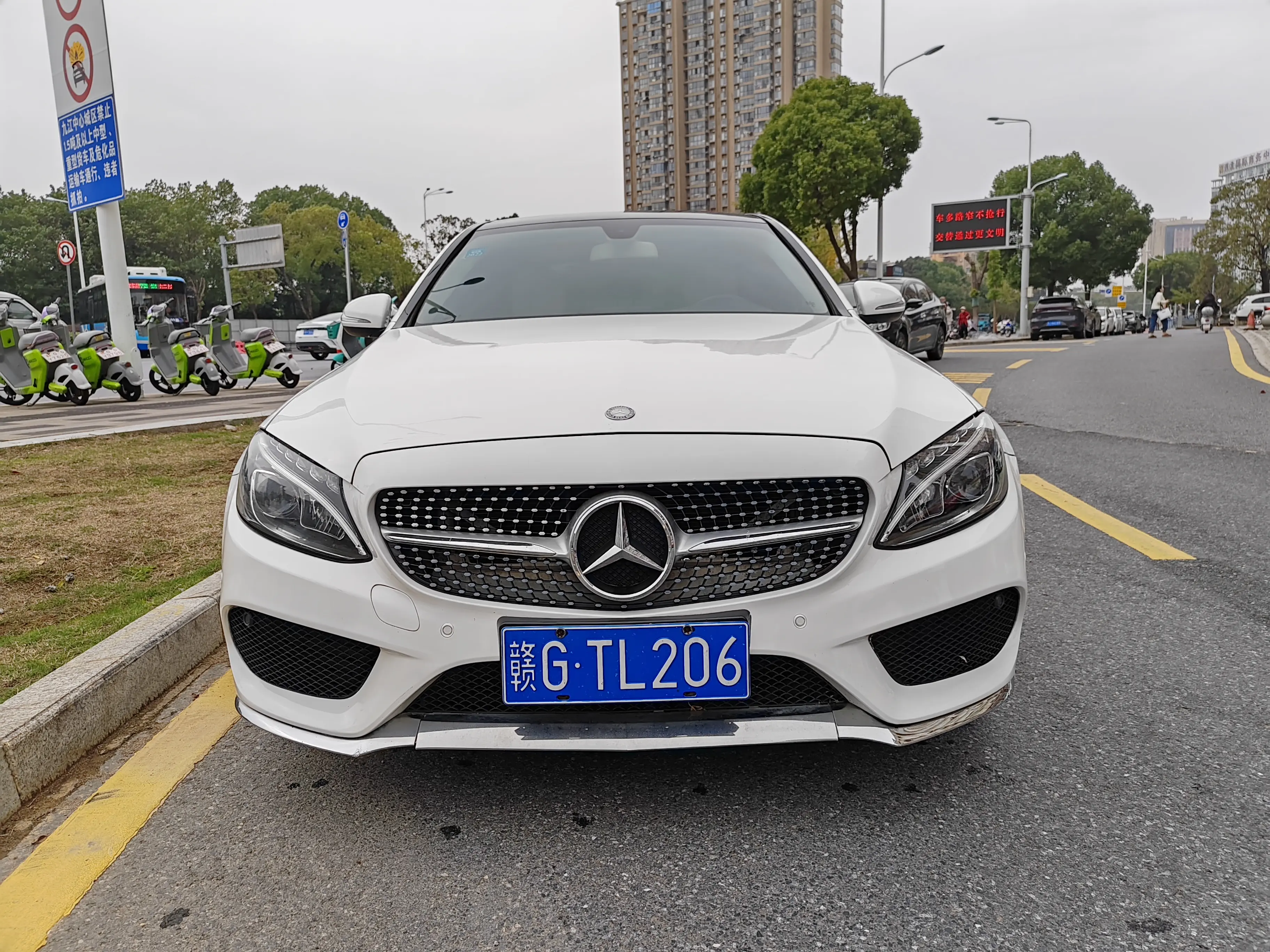 Mercedes-Benz Mercedes Benz C Class  из Китая