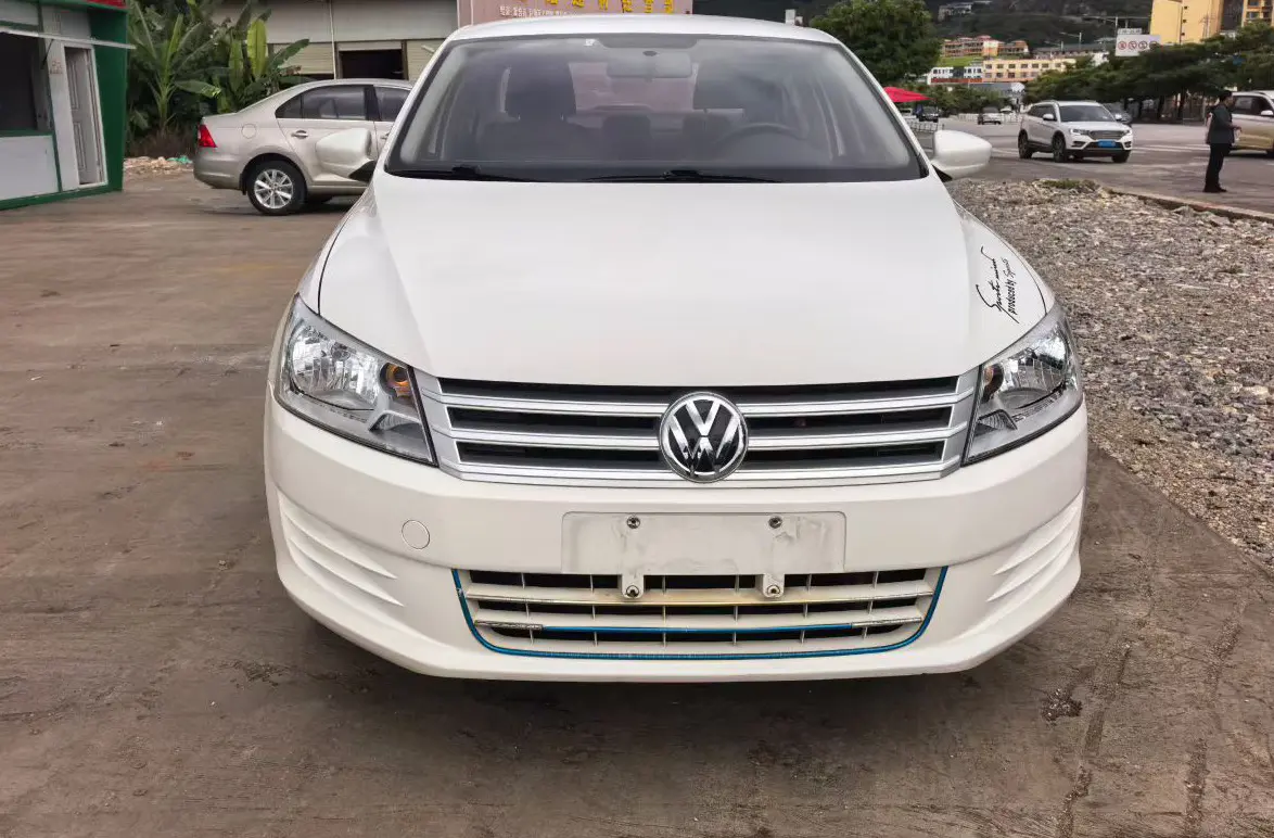 Volkswagen Santana  из Китая
