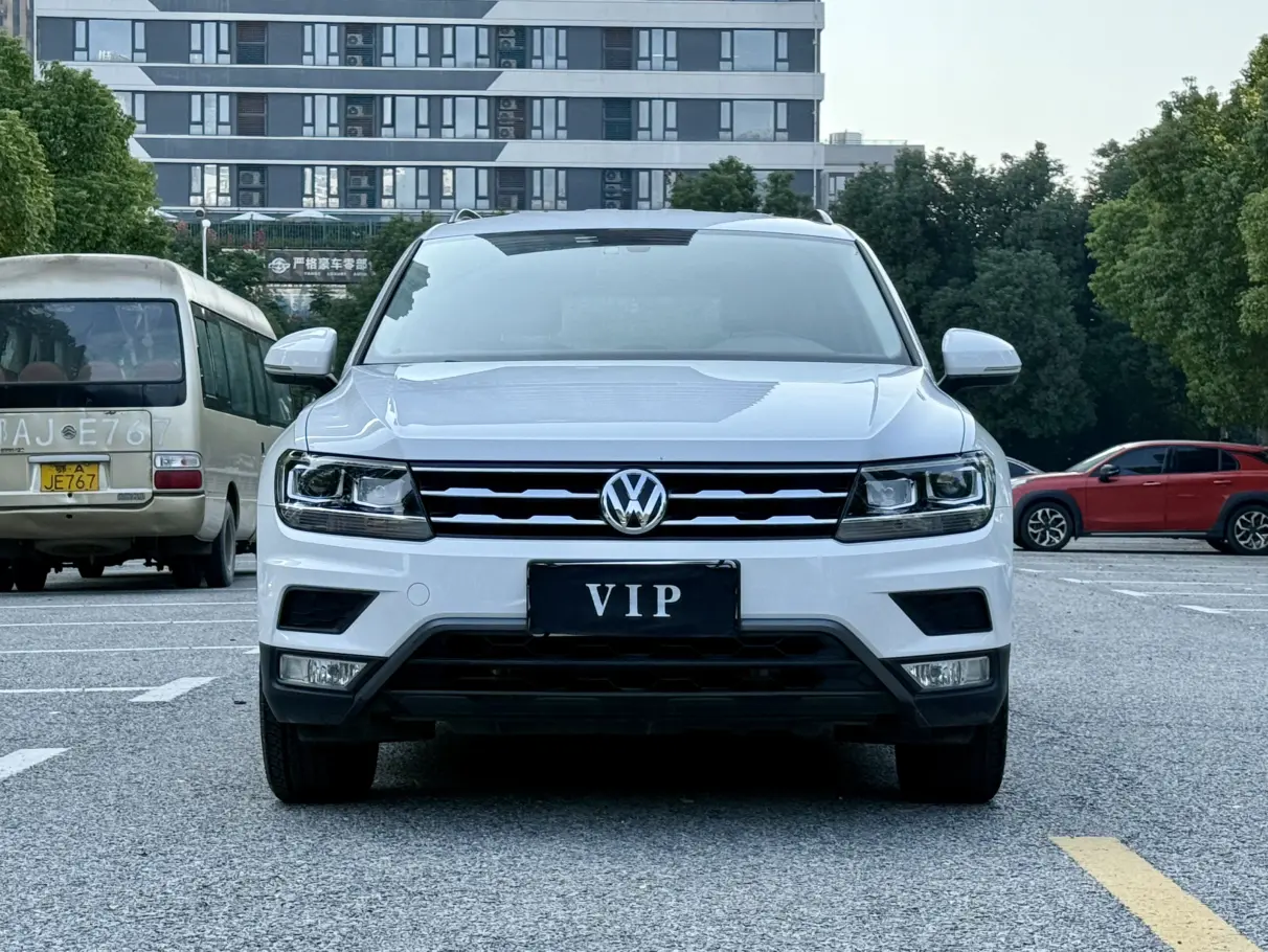 Volkswagen Tiguan L  из Китая