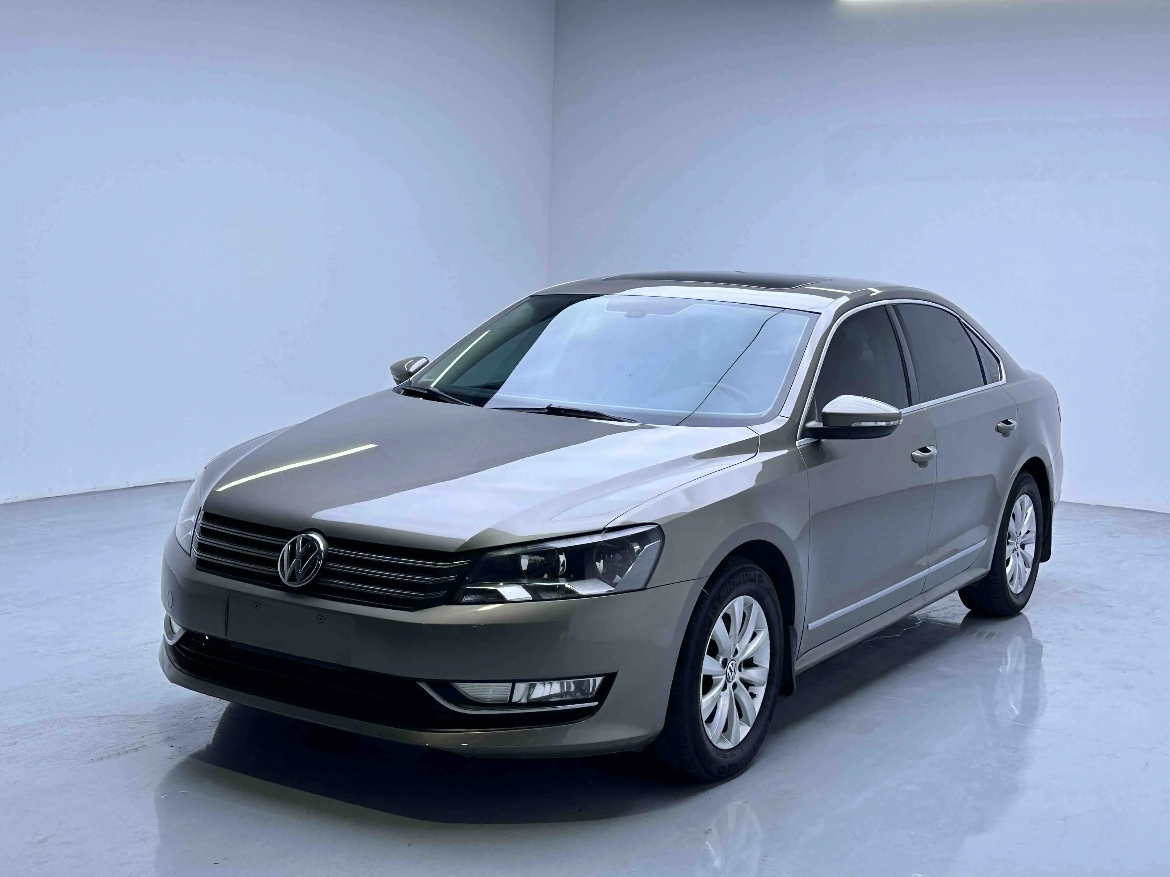 Volkswagen Passat  из Китая