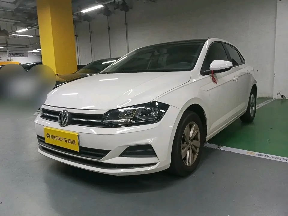 Volkswagen Polo  из Китая
