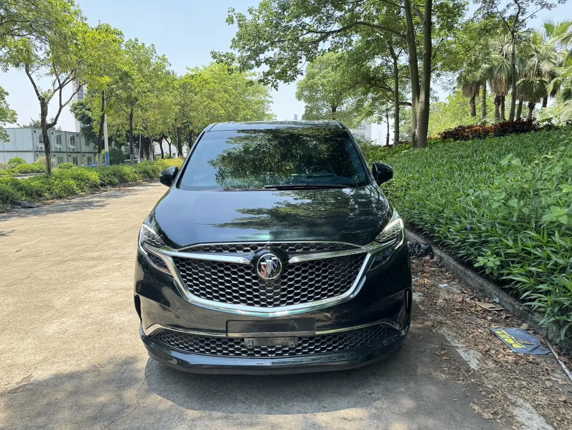 Buick GL8  из Китая