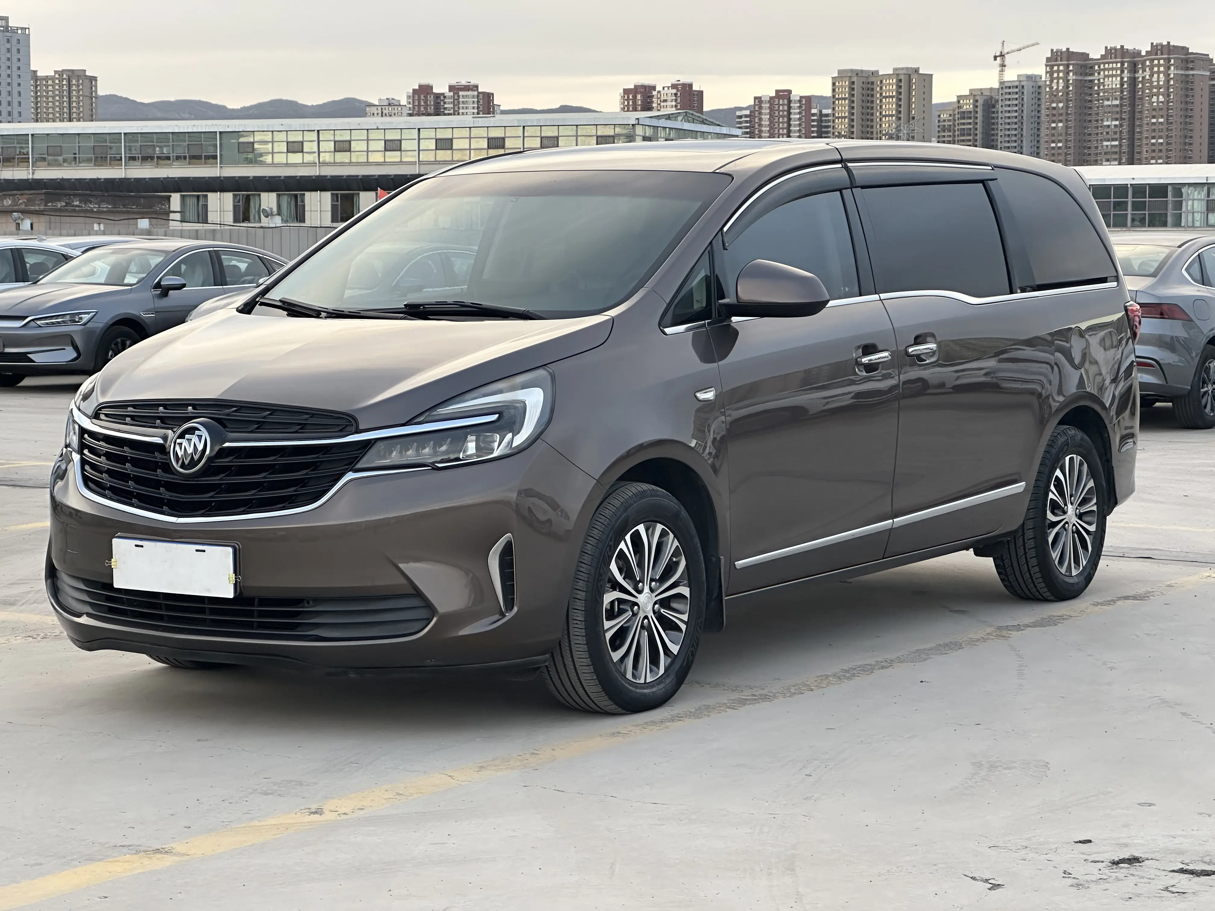 Buick GL8  из Китая