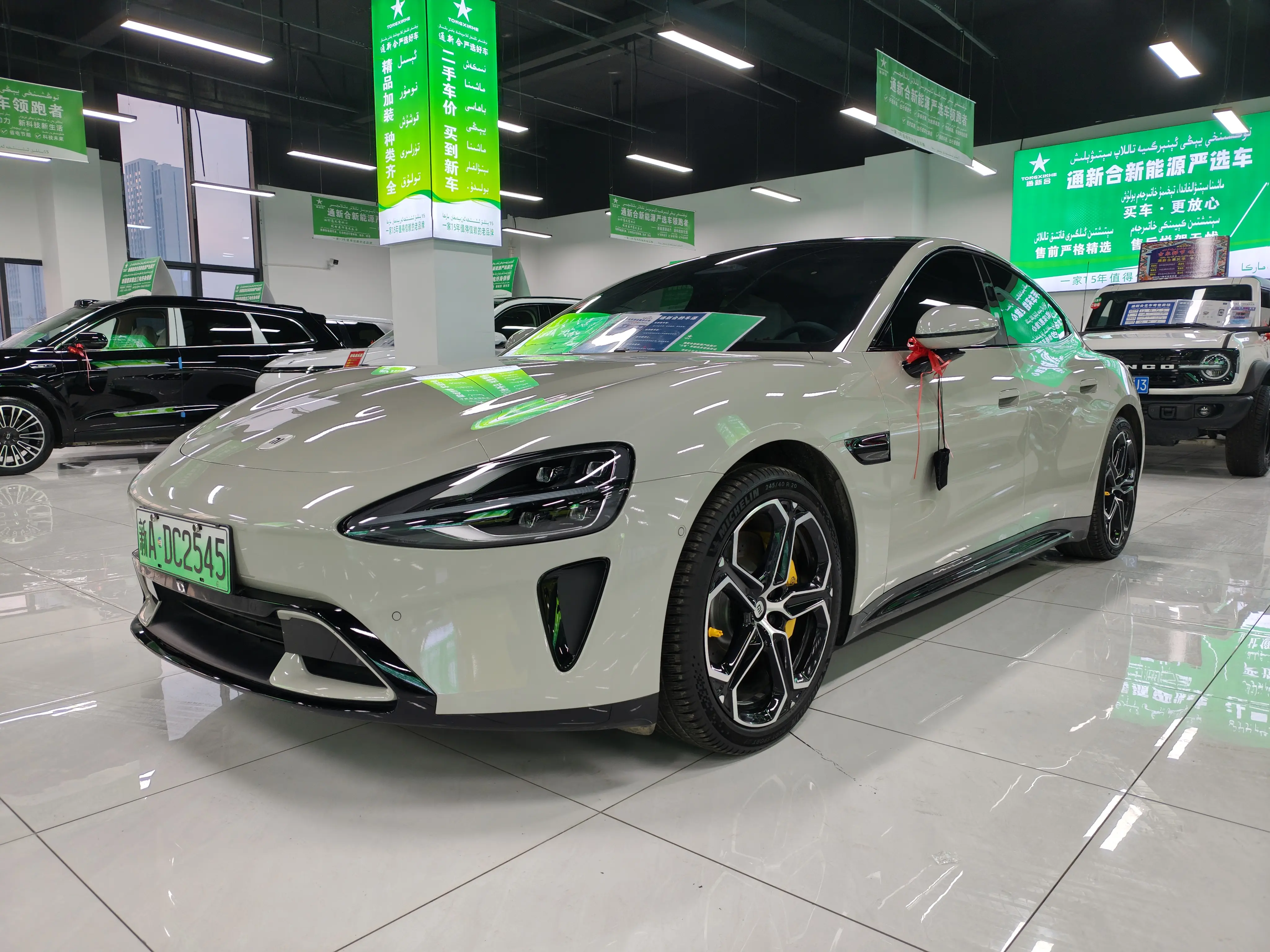 Xiaomi car Xiaomi SU7  из Китая