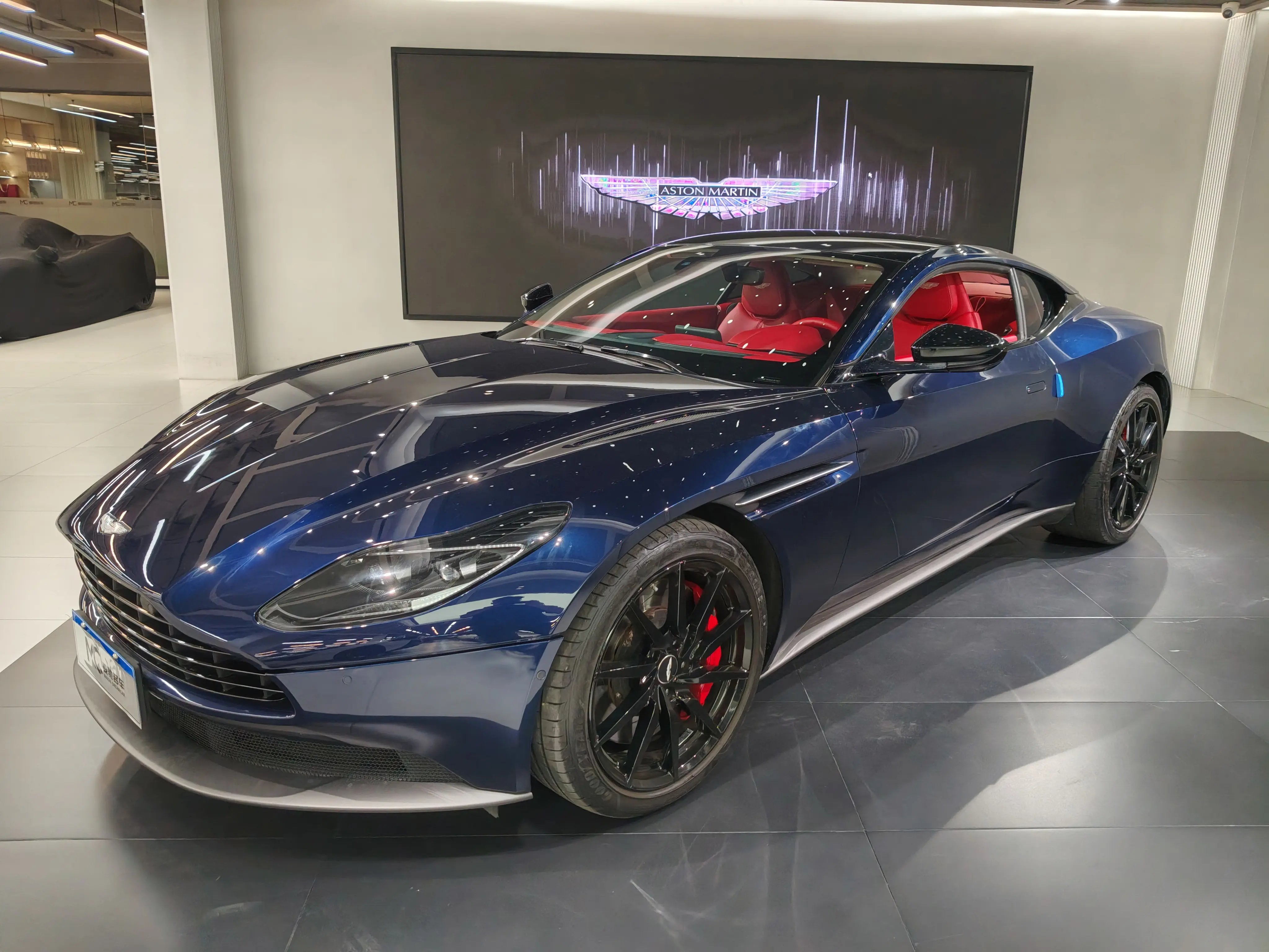 Aston Martin DB11  из Китая