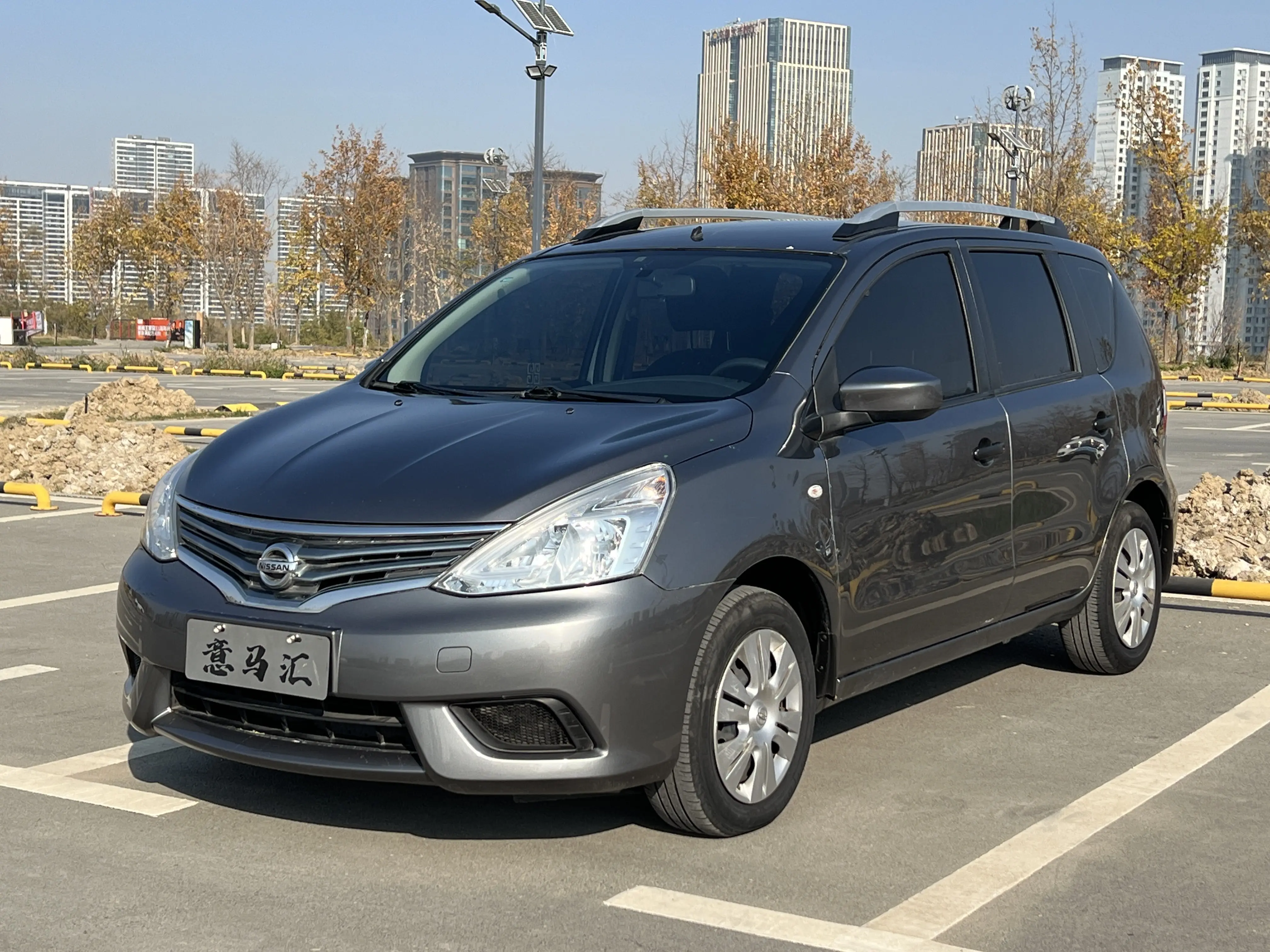 Nissan Li Wei  из Китая