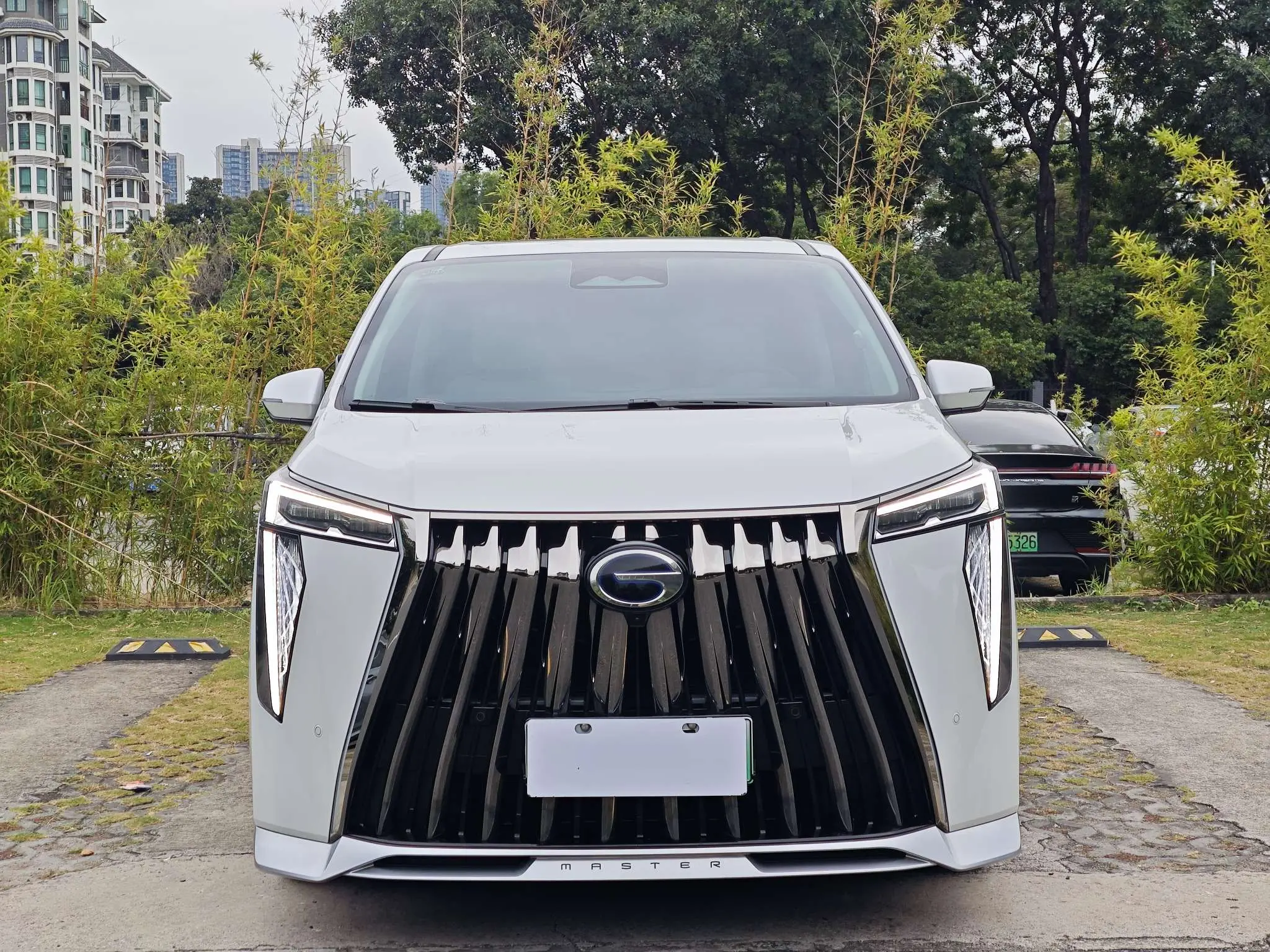 GAC Trumpchi E9 PHEV  из Китая