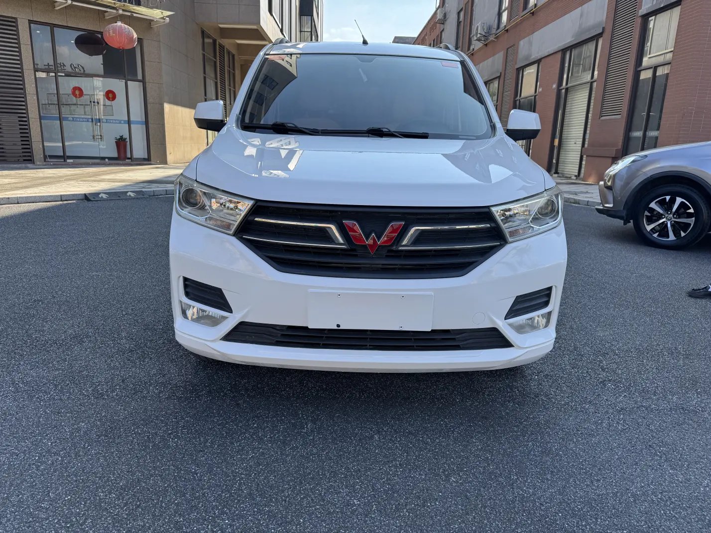 Wuling Hongguang  из Китая