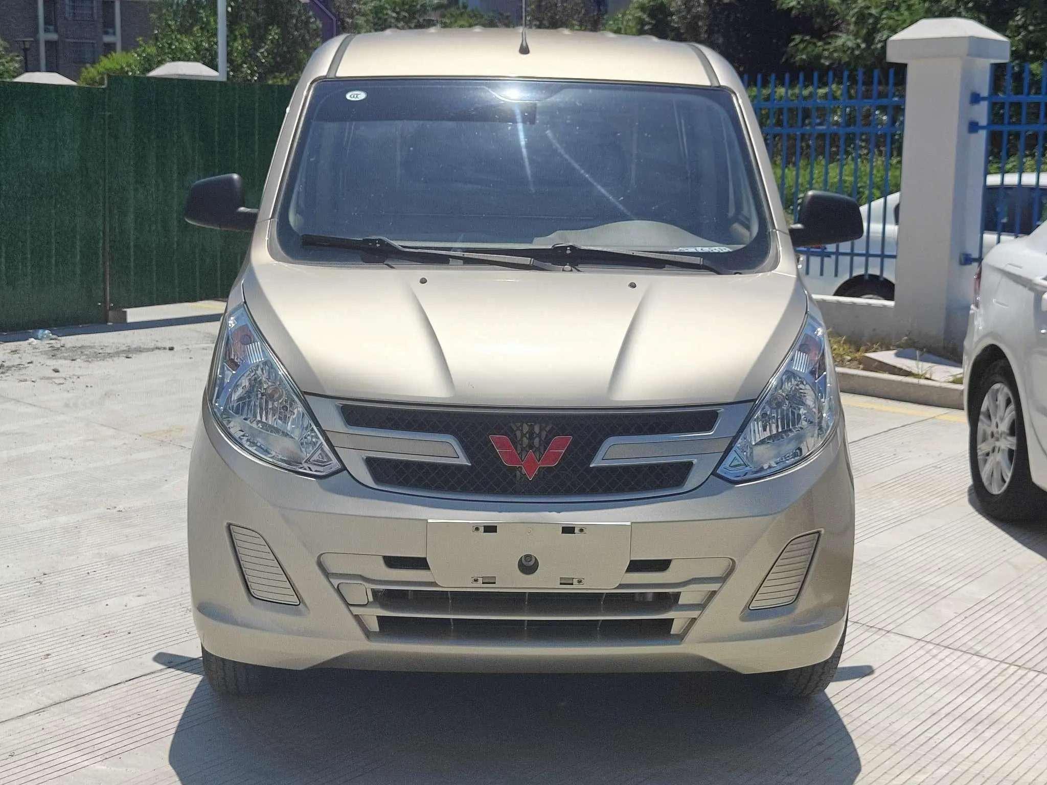 Wuling Rongguang V  из Китая